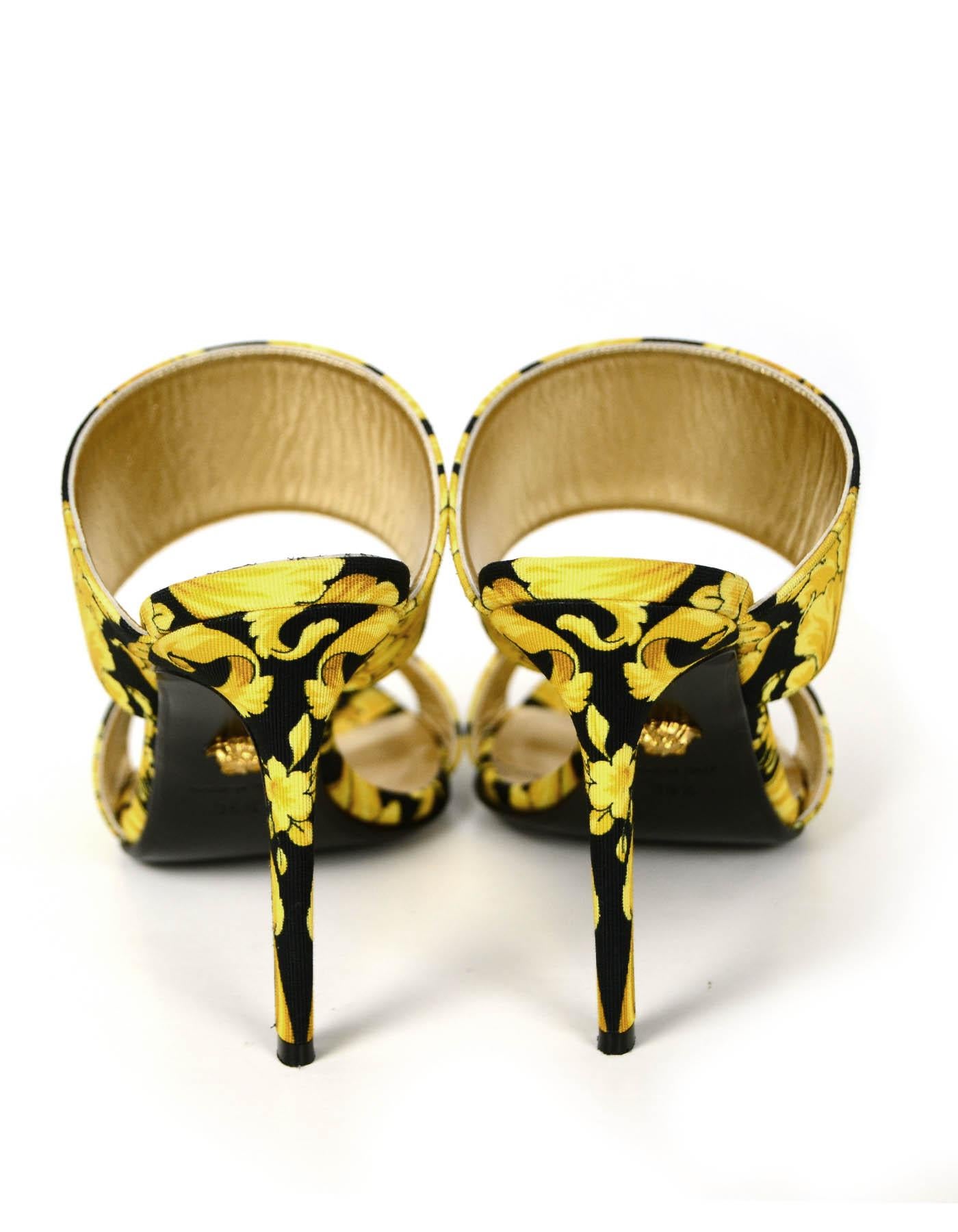 Versace Black/Gold Grosgrain Barocco Print Heeled Sandals sz 39.5  rt. $825 In Excellent Condition In New York, NY