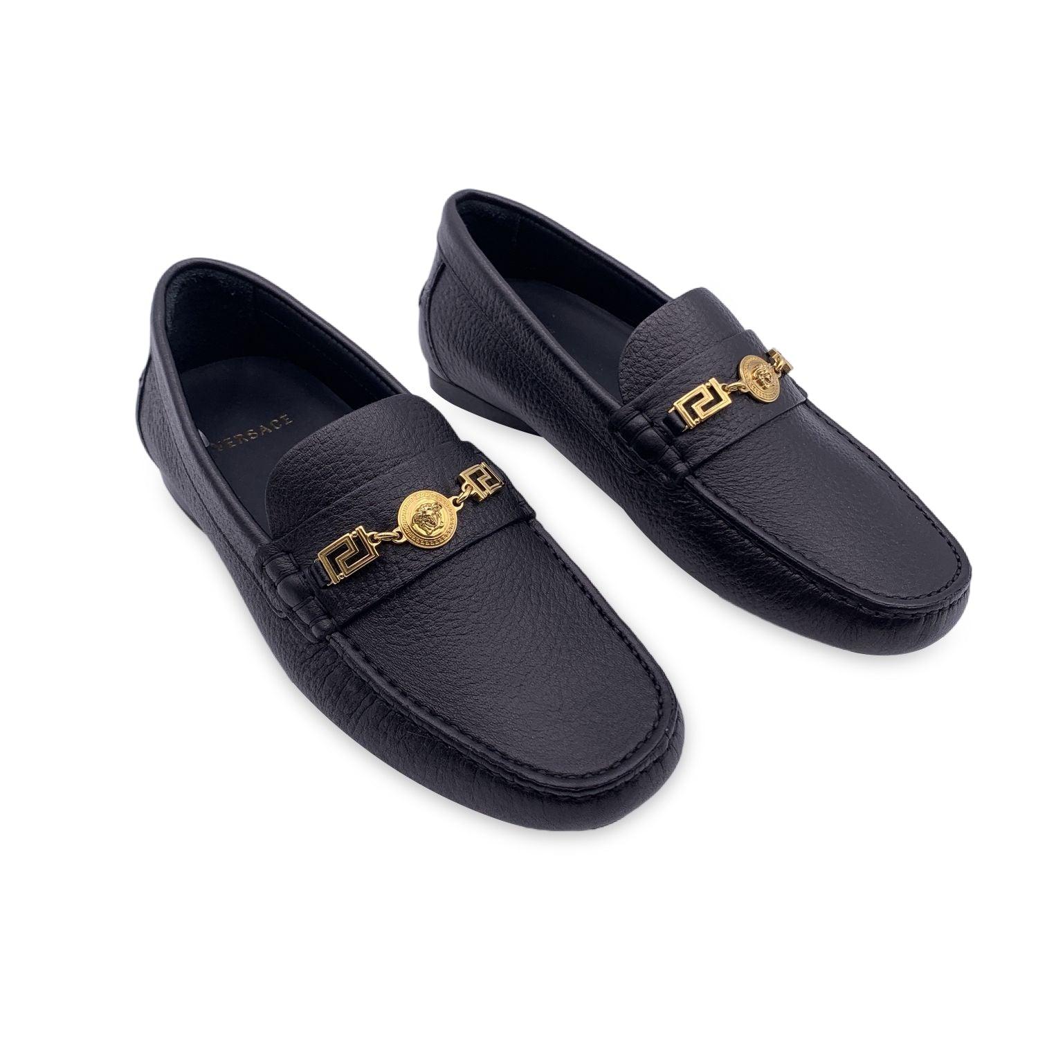 Versace Black Gold Medusa Greek Chain Car Shoes Loafers Size 38 In Excellent Condition For Sale In Rome, Rome
