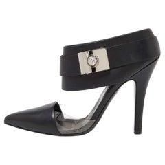 Versace Sandales à bout pointu en cuir et pvc noir Taille 36