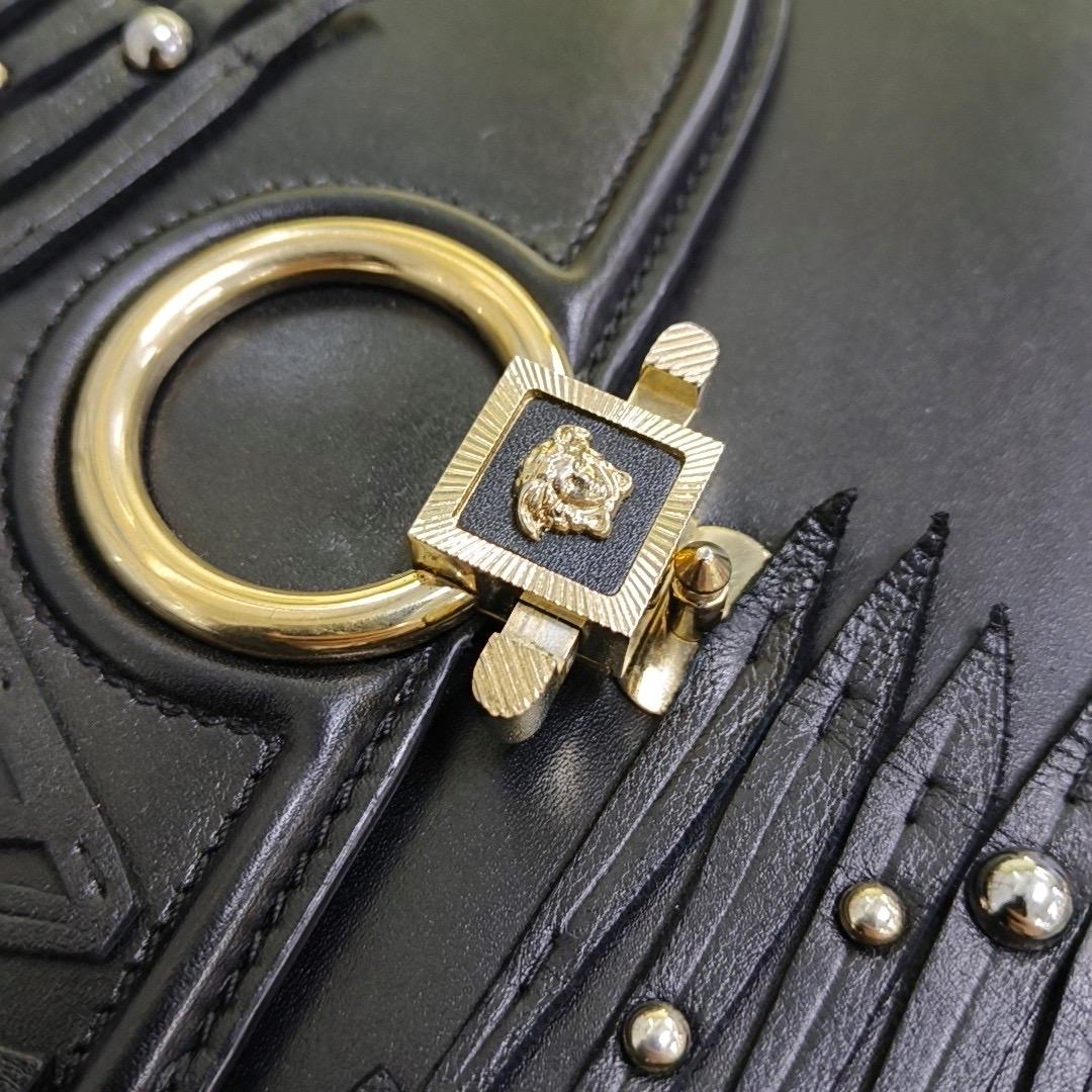 Versace Black Leather Applique Studded Flap Top Handle Crossbody Bag en vente 3