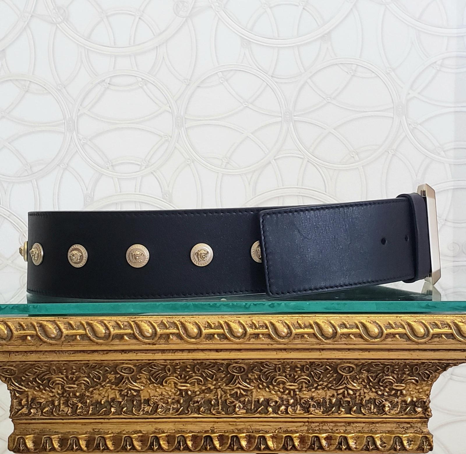 S/13 L# 12 VERSACE BLACK LEATHER BELT w/LIGHT GOLD MEDUSA GREEK KEY STUDS 85/34 For Sale 2