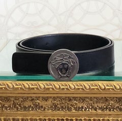 VERSACE BLACK LEATHER BELT with TITANIUM color MEDUSA ROUND GROOVED BUCKLE 90/36