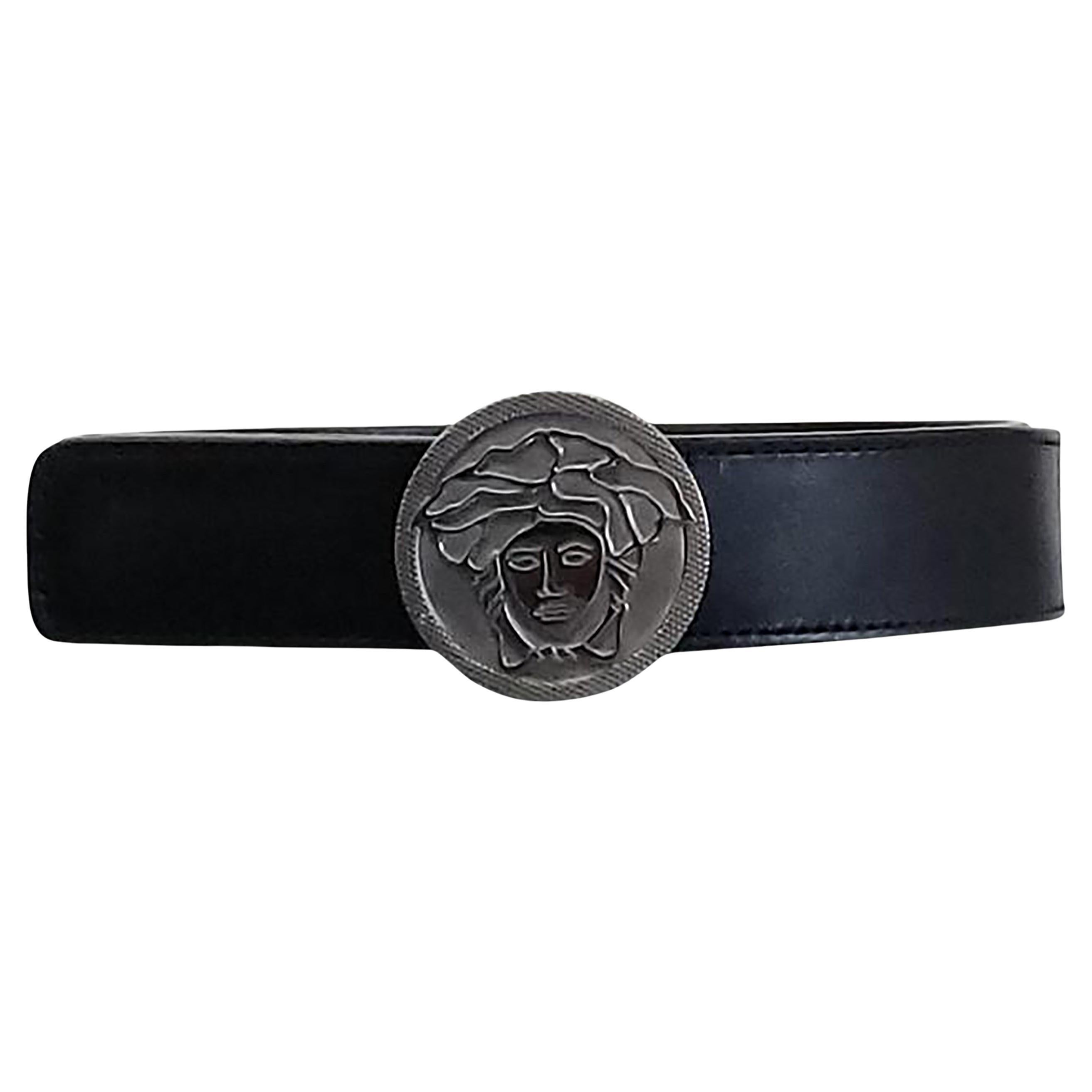 VERSACE BLACK LEATHER BELT with TITANIUM color MEDUSA ROUND GROOVED BUCKLE 90/36 For Sale