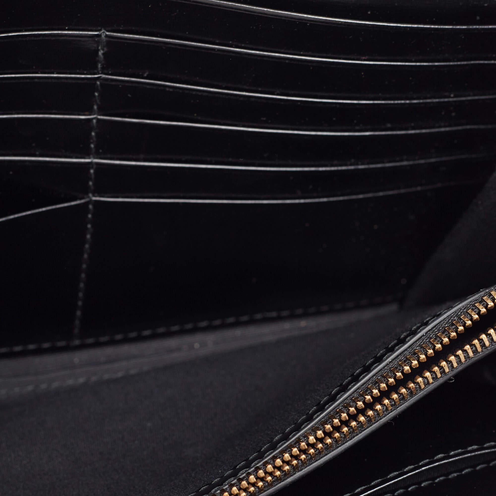 Versace Black Leather Crystals La Medusa Chain Clutch For Sale 4
