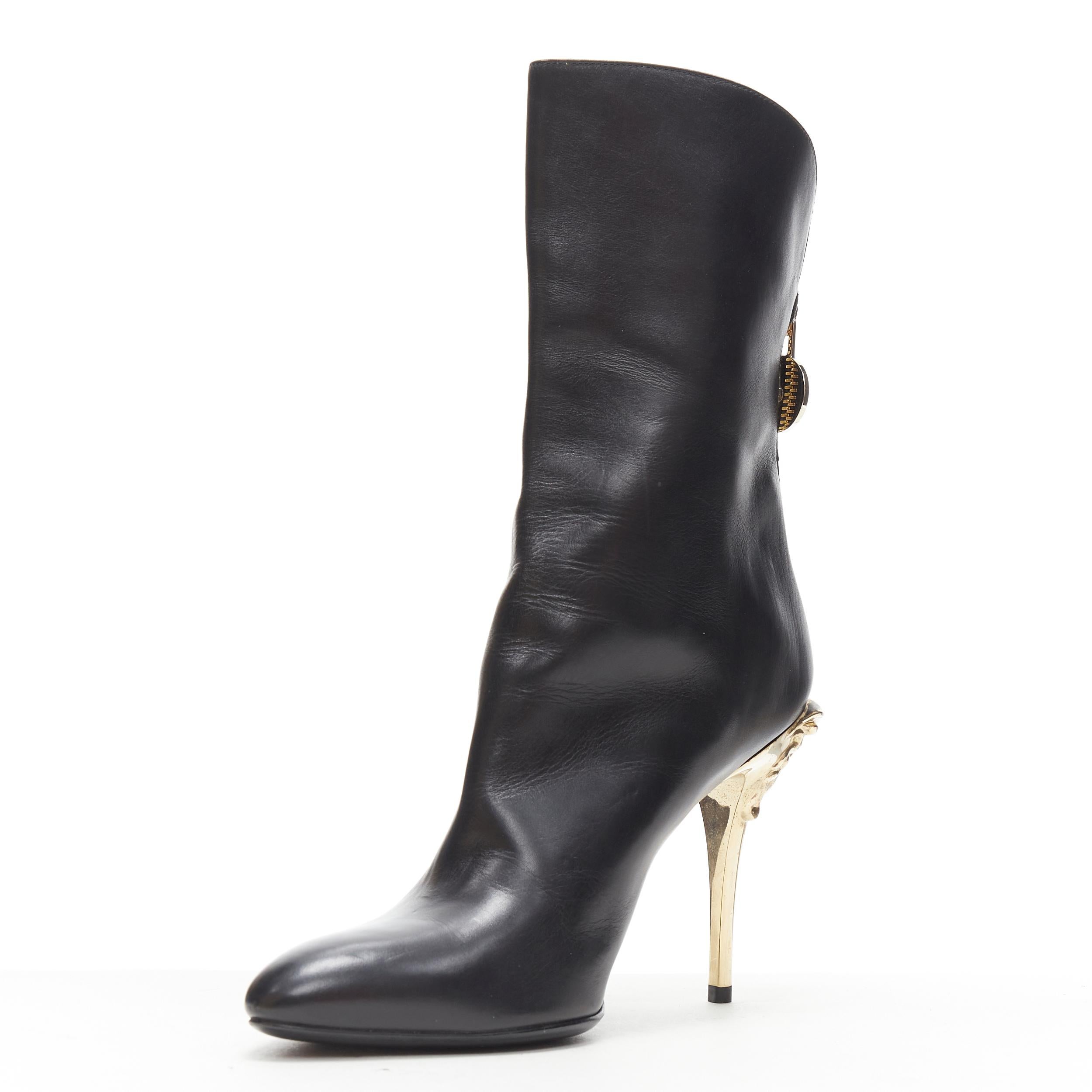De las mujeres VERSACE piel negra dorada Medusa tacón cremallera trasera vaquero botín EU36.5