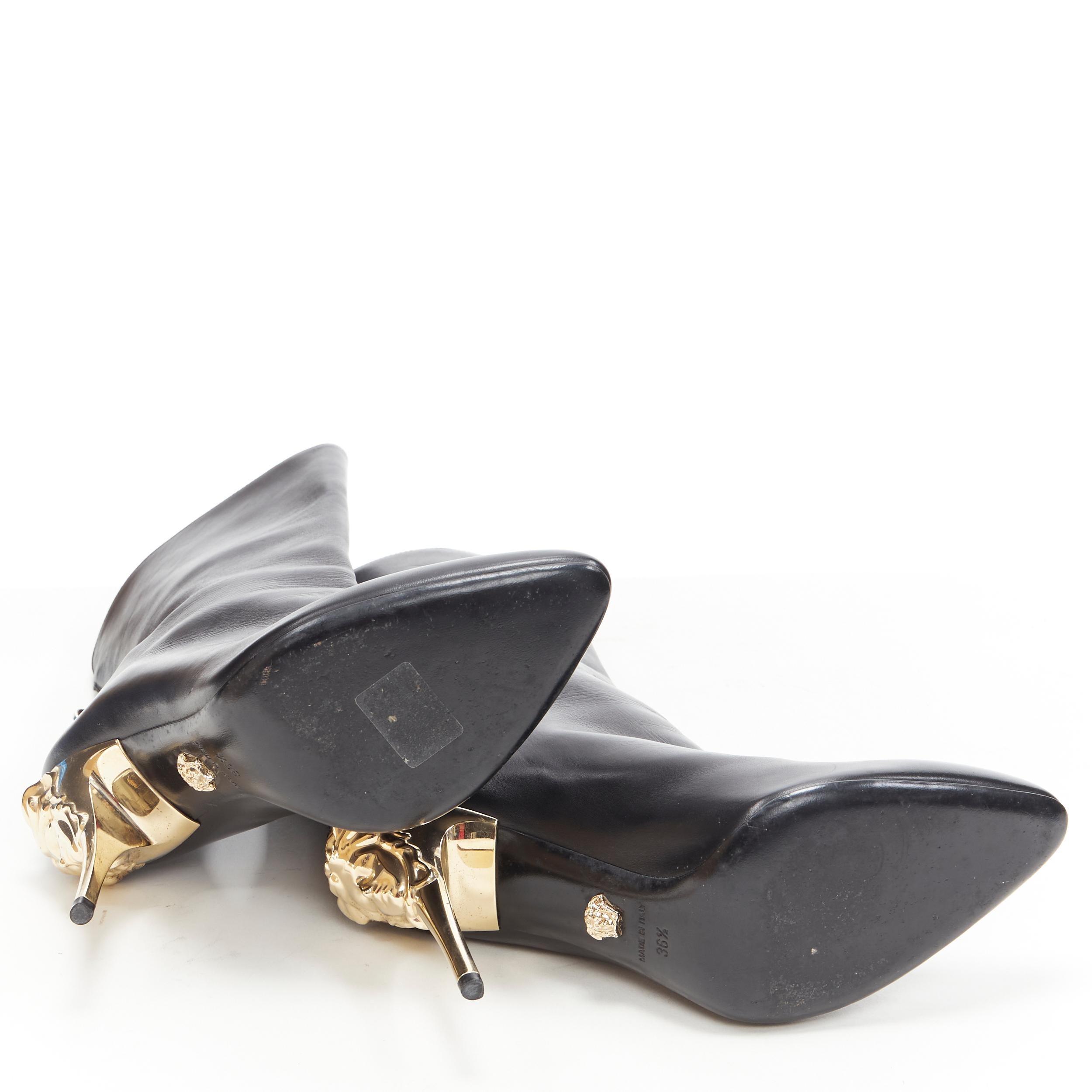 VERSACE piel negra dorada Medusa tacón cremallera trasera vaquero botín EU36.5 1