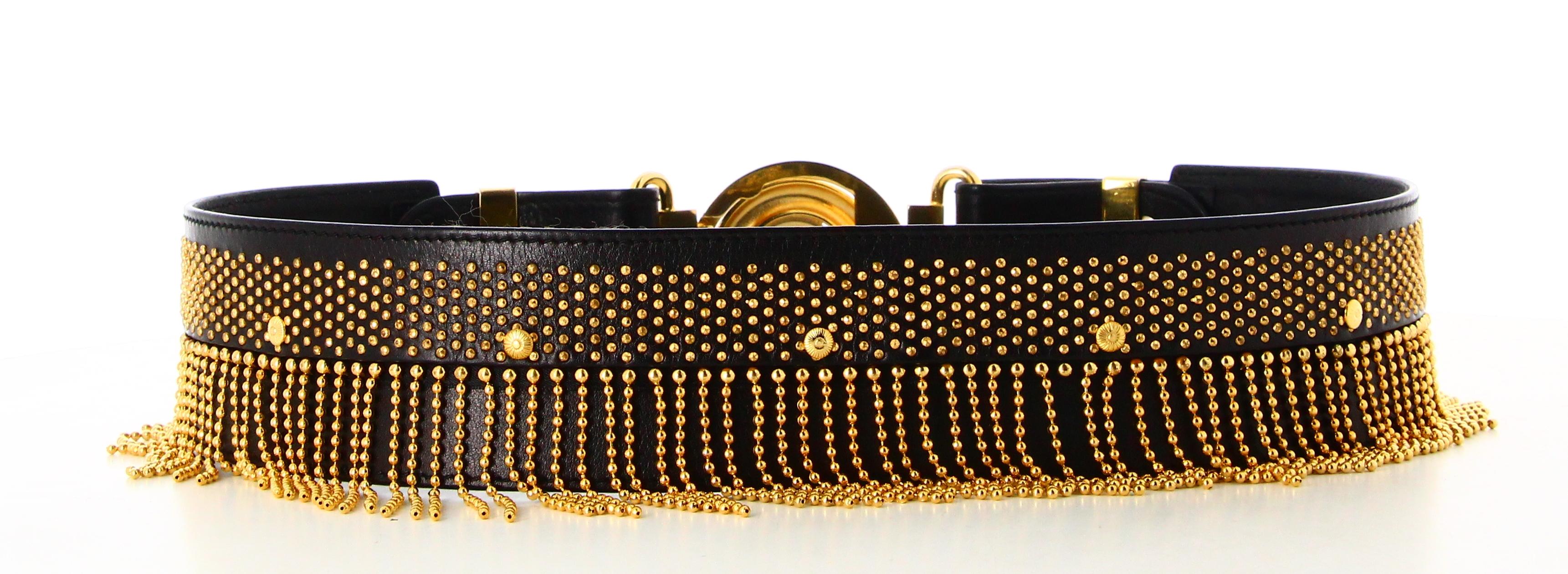 Versace Schwarzer Ledergürtel mit goldenen Fransen  im Angebot 2