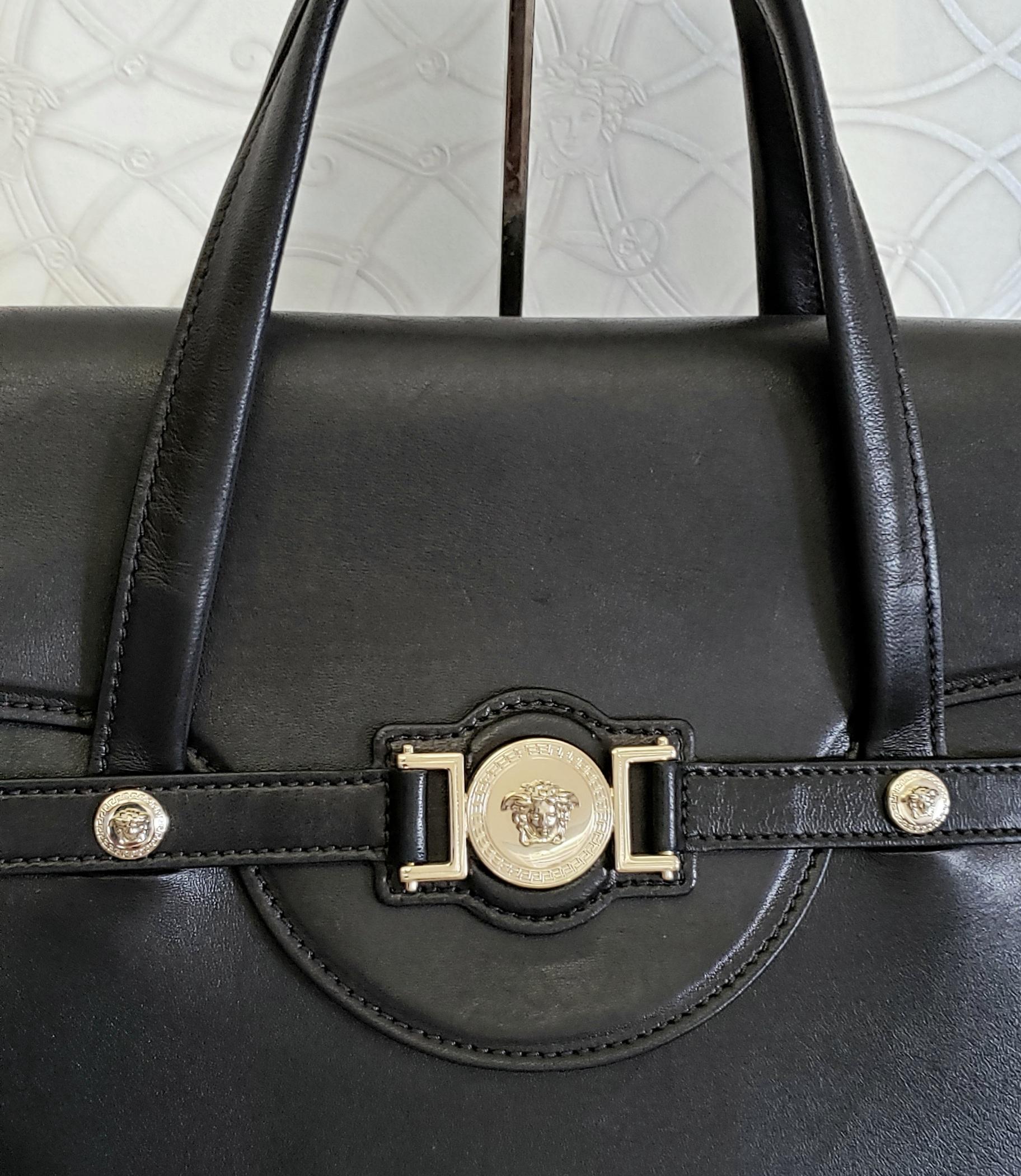 VERSACE SAC À MAIN/SHOULDER EN CUIR NOIR AVEC ACHÈRE amovible Pour femmes en vente