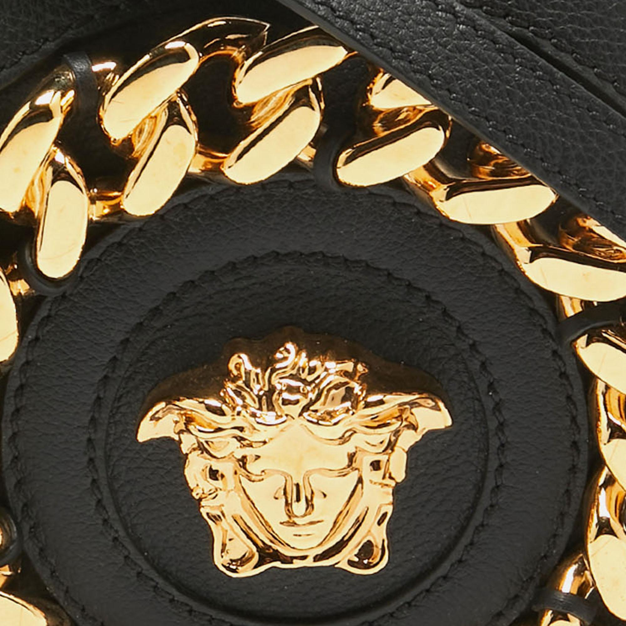 Versace Black Leather La Medusa Chain Round Crossbody Bag For Sale 6
