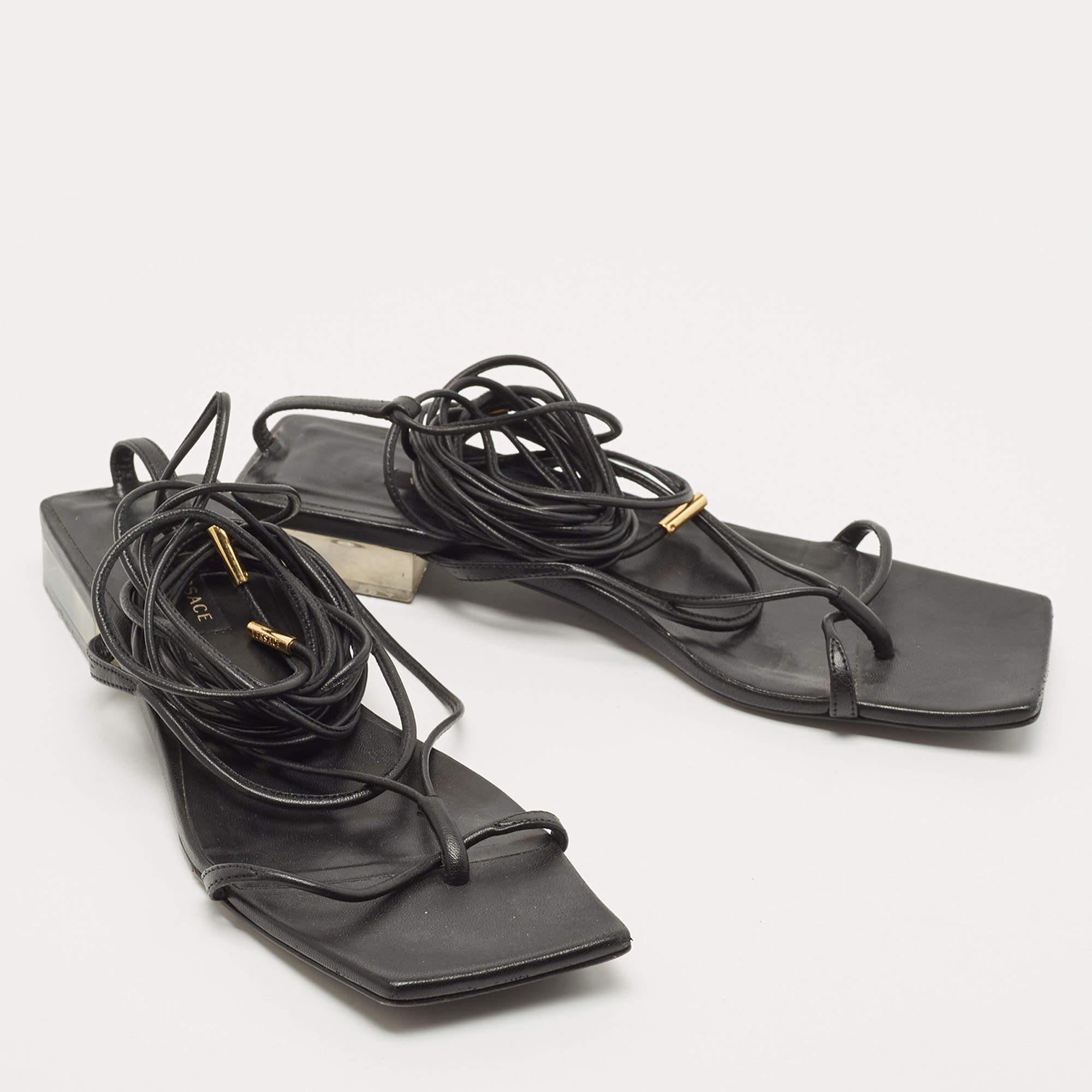 Versace Black Leather Lace Up Thong Sandals Size 38 In Good Condition For Sale In Dubai, Al Qouz 2
