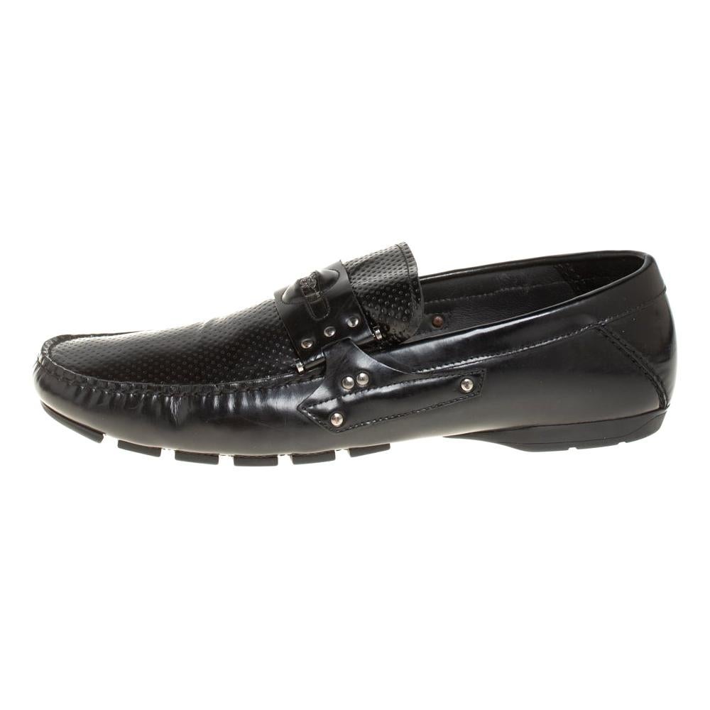 Schwarzes Leder Medusa Detail Slip auf Loafers von Versace, Größe 43