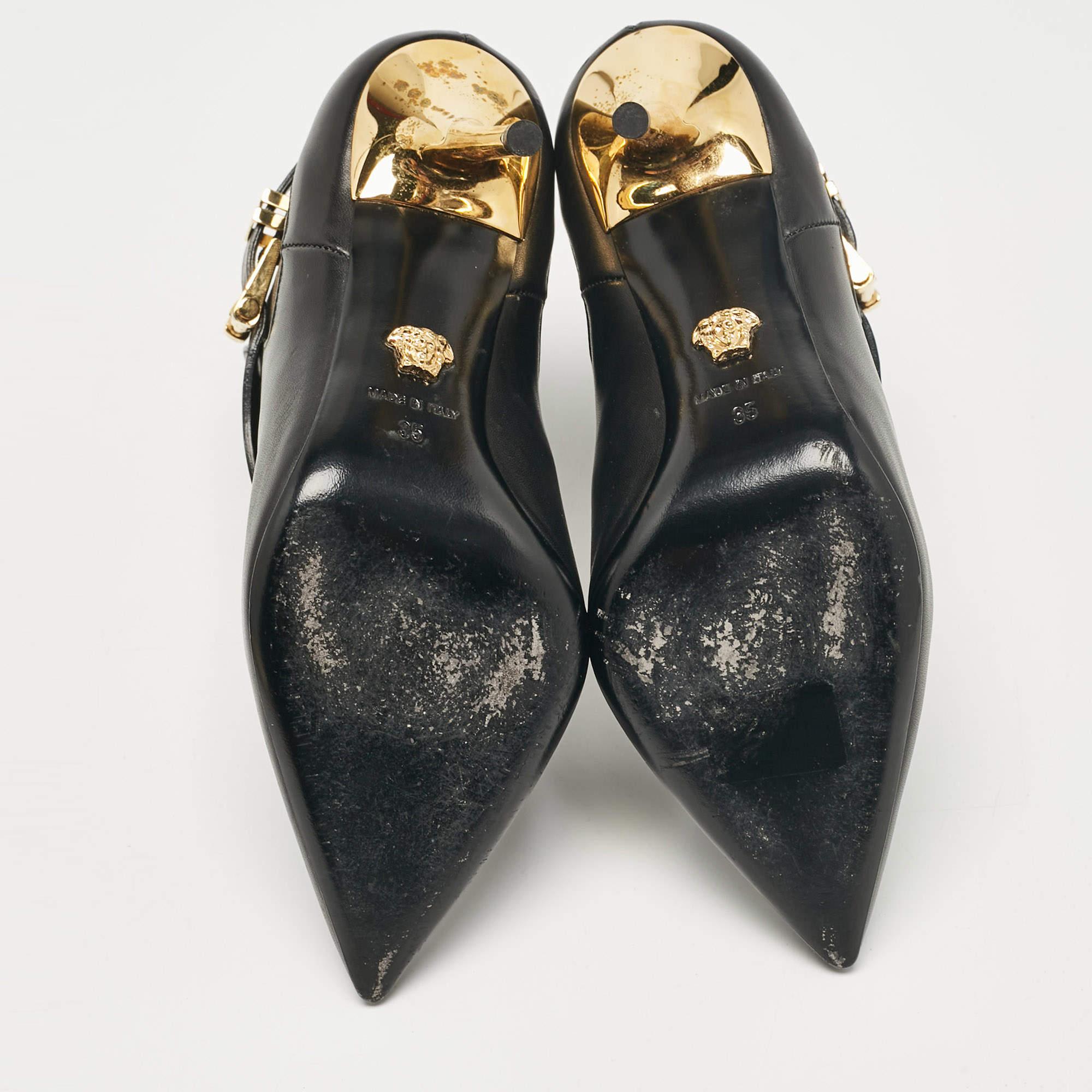 Versace - Stivaletto con testa di Medusa in pelle nera - Taglia 35 in vendita 1