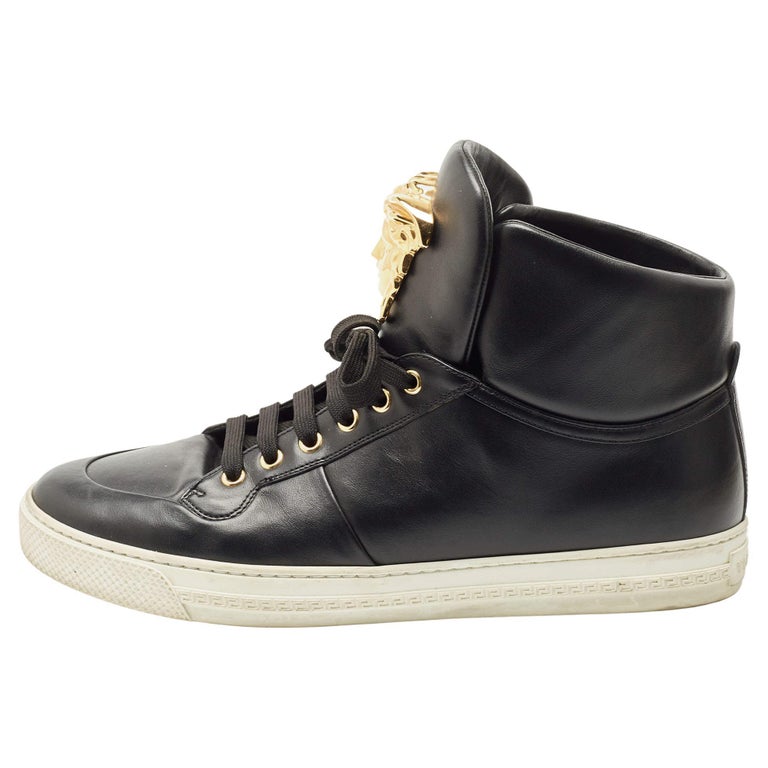 Versace - Sneakers alte in pelle nera con pizzo Medusa Taglia 42,5 su  1stDibs