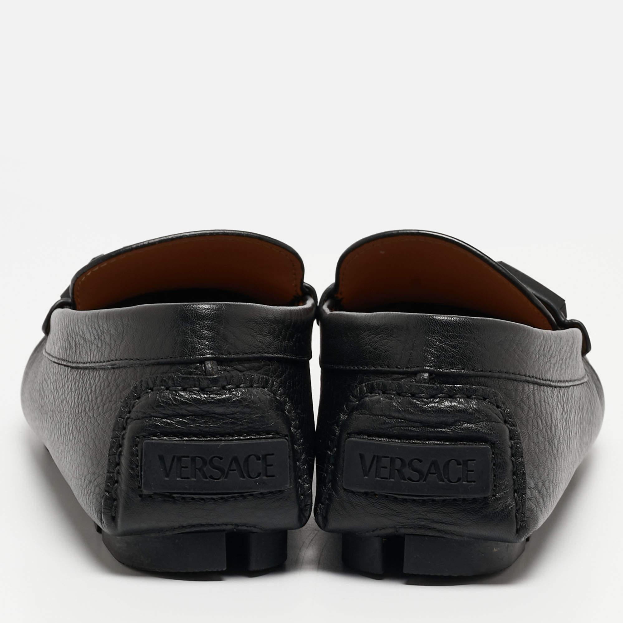 Versace Black Leather Medusa Slip On Loafers Size 44 In Excellent Condition For Sale In Dubai, Al Qouz 2