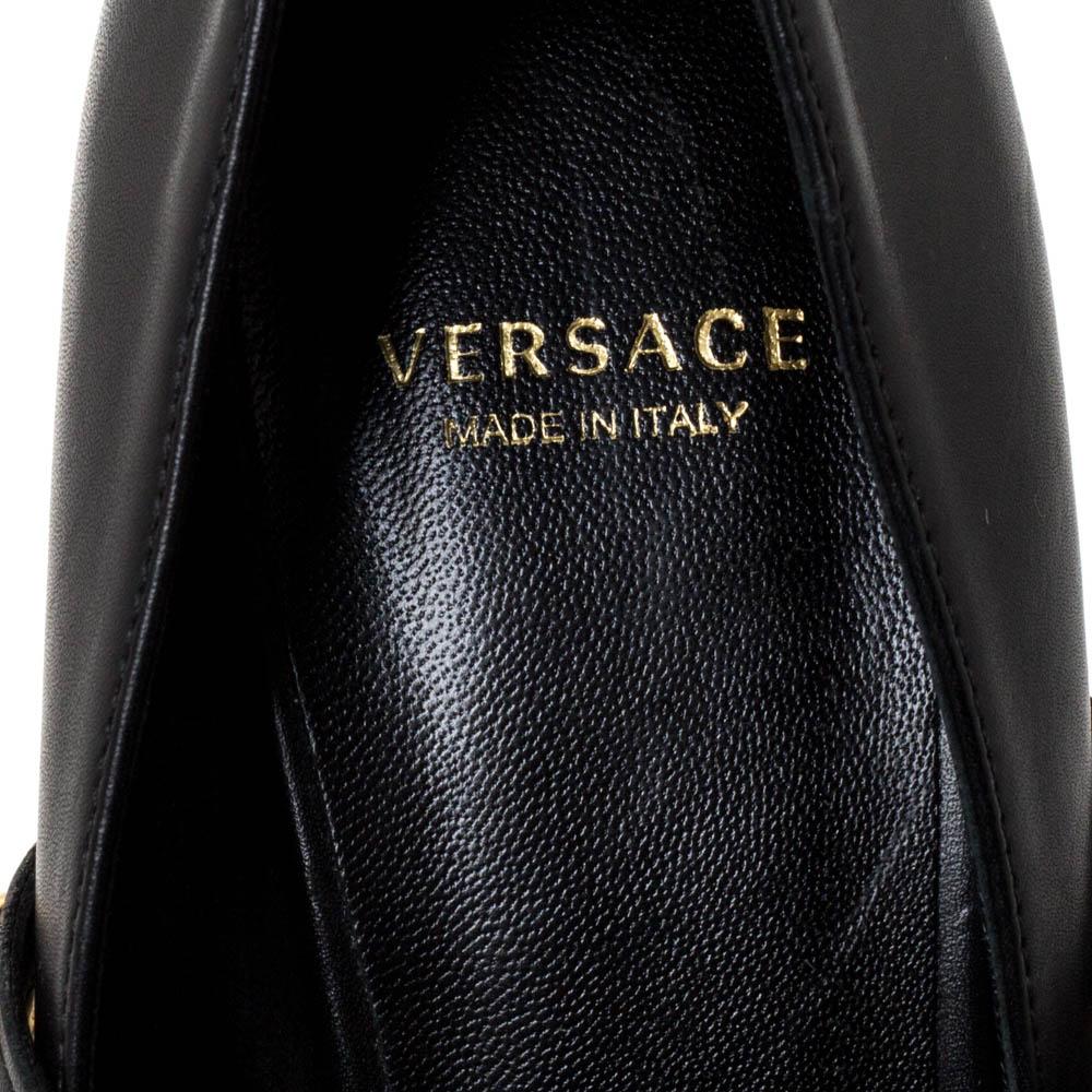Versace Black Leather Medusa Strap Pointed Toe Pumps Size 36 In Good Condition In Dubai, Al Qouz 2