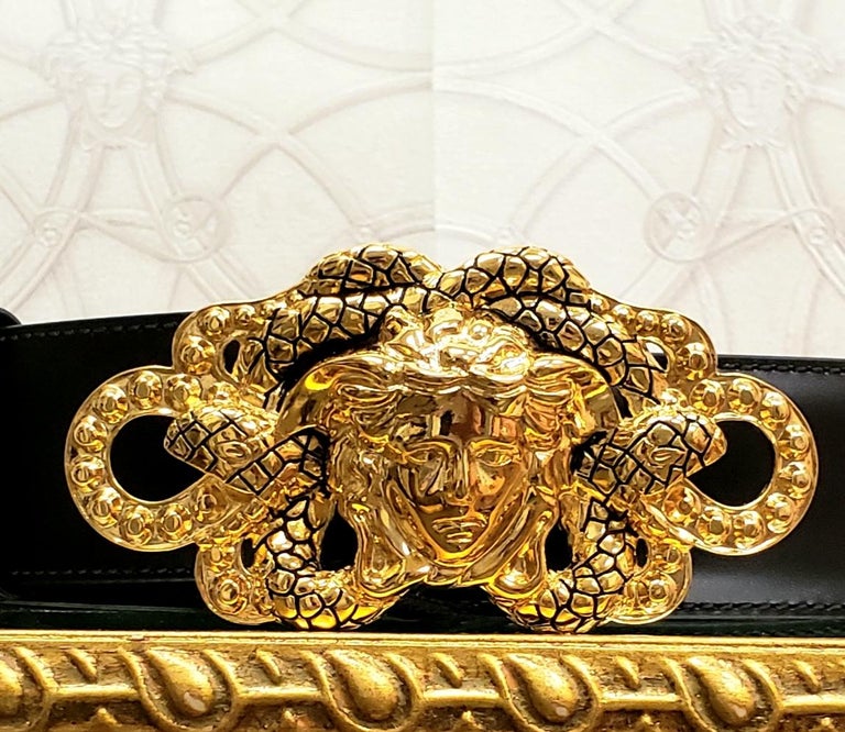 NIB $950 Versace Medusa Light Gold Buckle Black Leather Belt 85