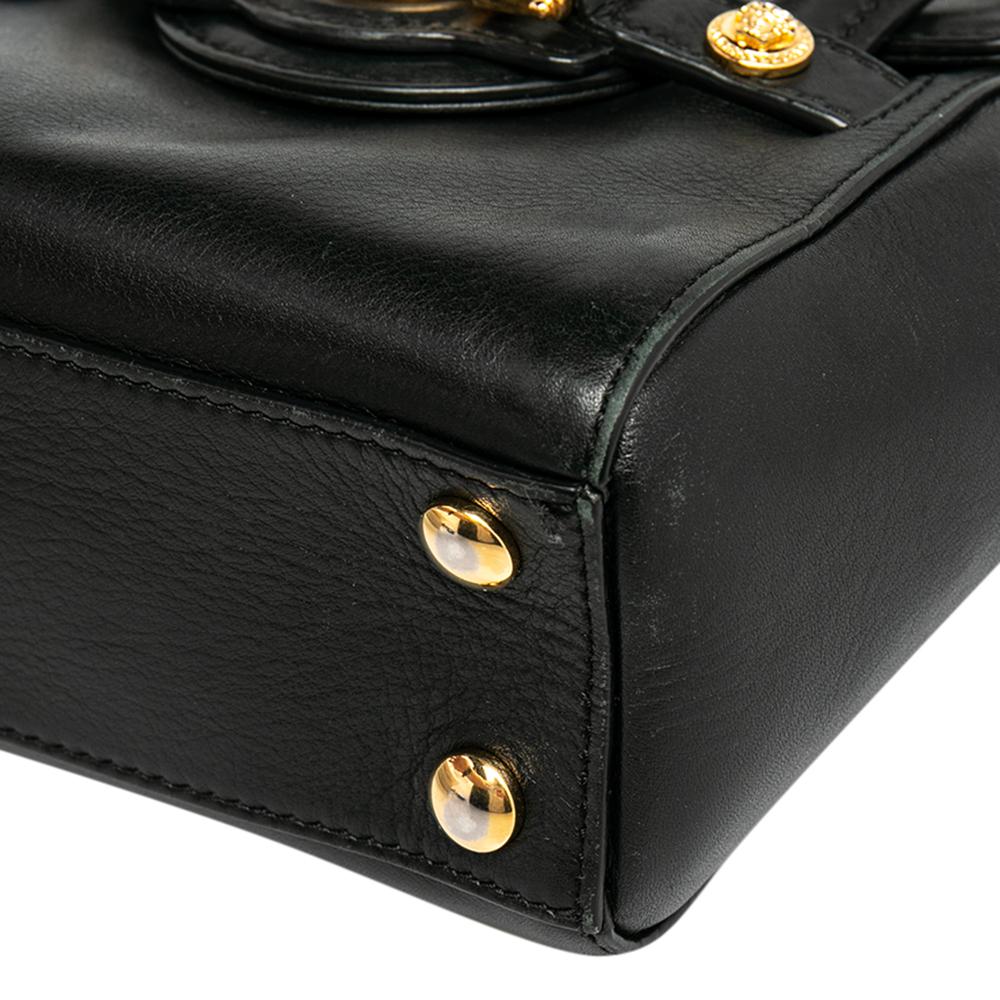 Schwarze Leder-Mini-Signatur-Tasche von Versace 3
