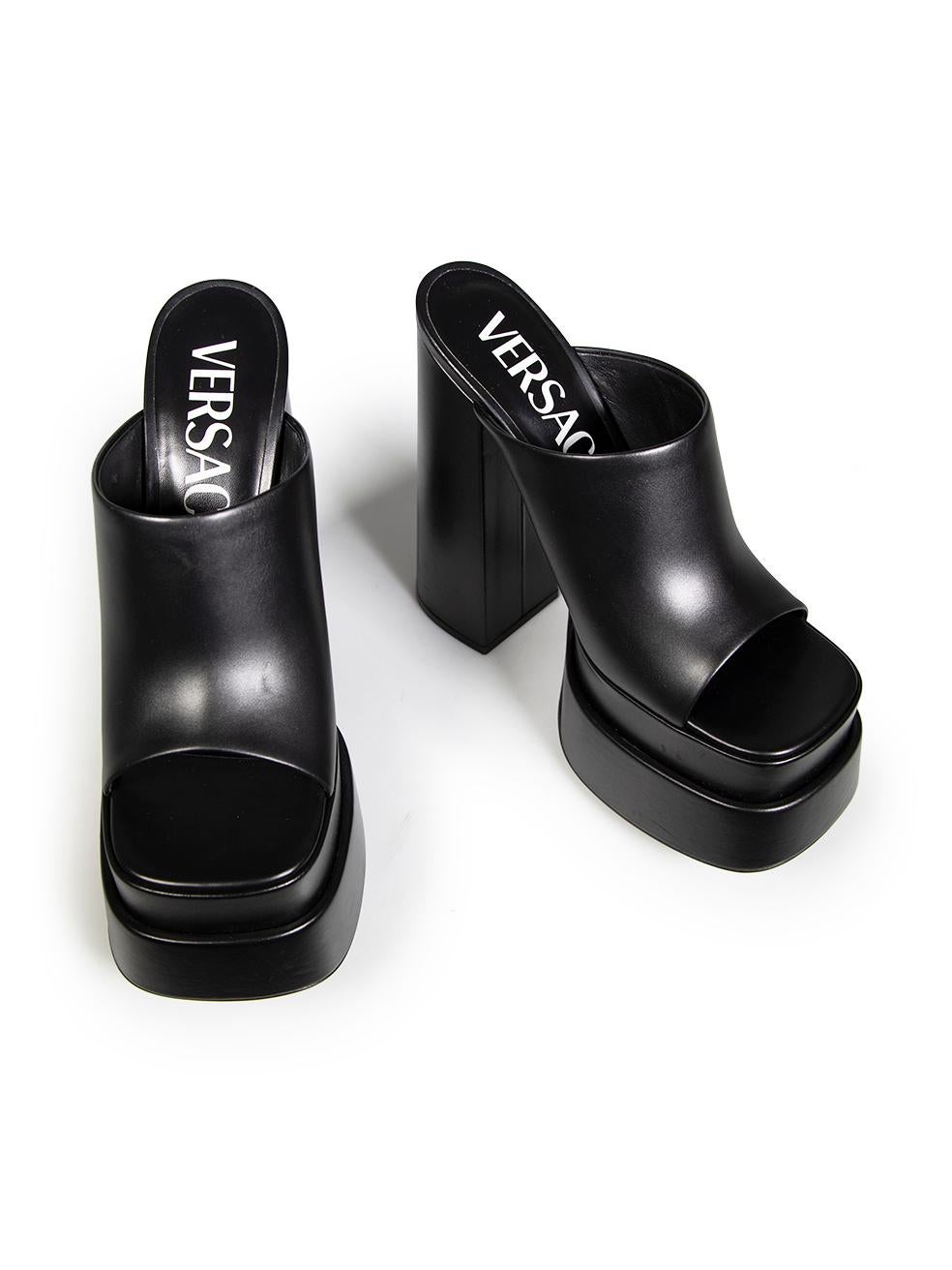 Versace Black Leather Platform Mules Size IT 38.5 For Sale 2