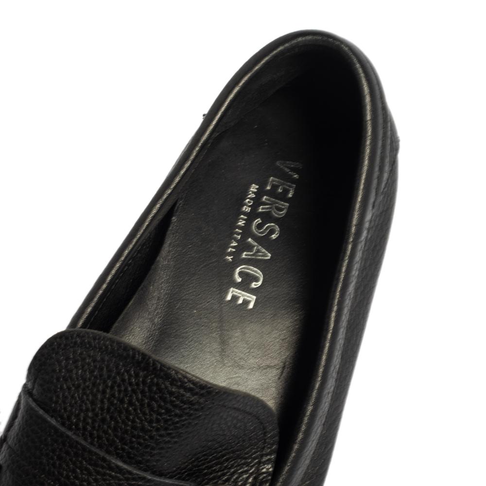 Versace Black Leather Slip On Loafers Size 43.5 For Sale 2