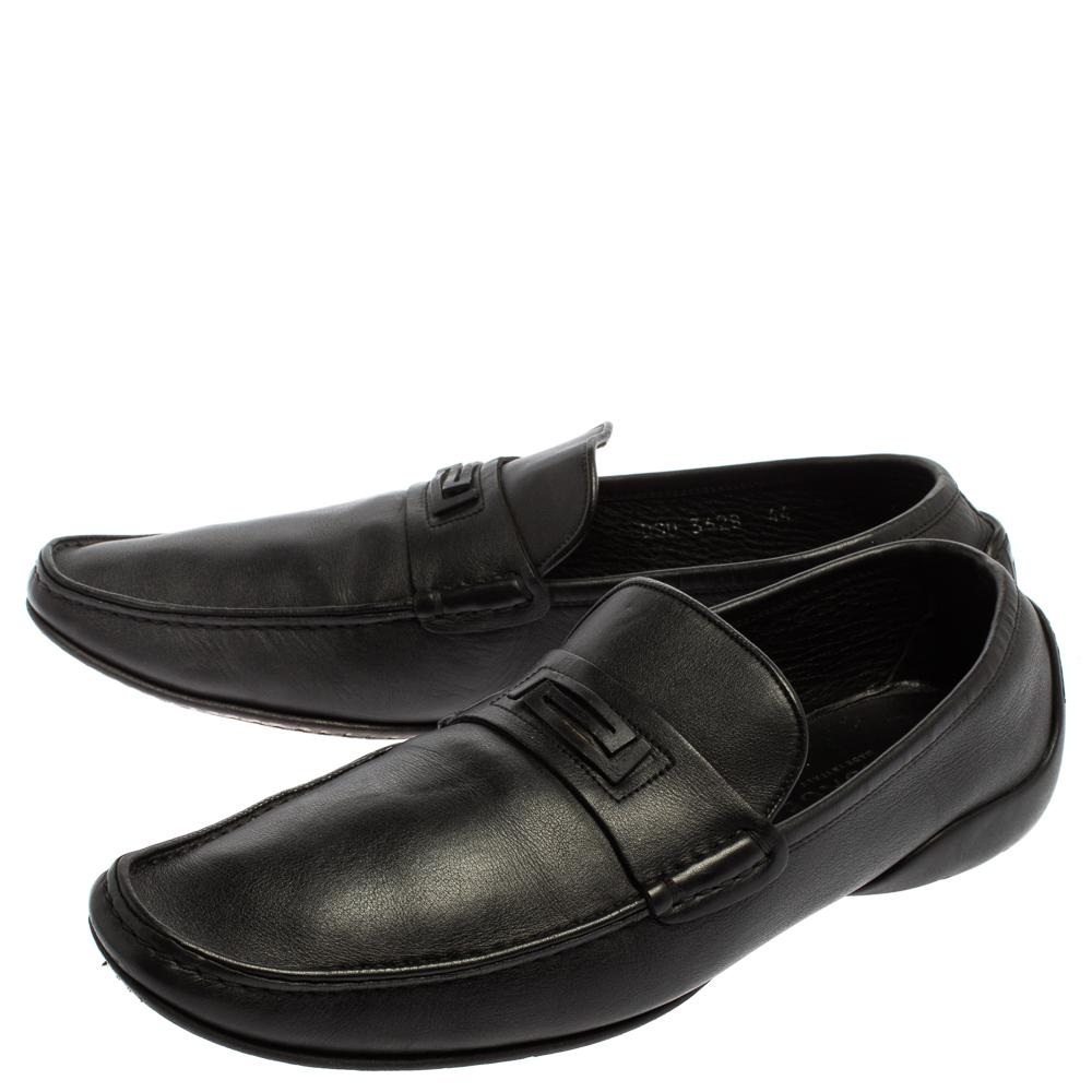Versace Black Leather Slip On Loafers Size 44 For Sale 3