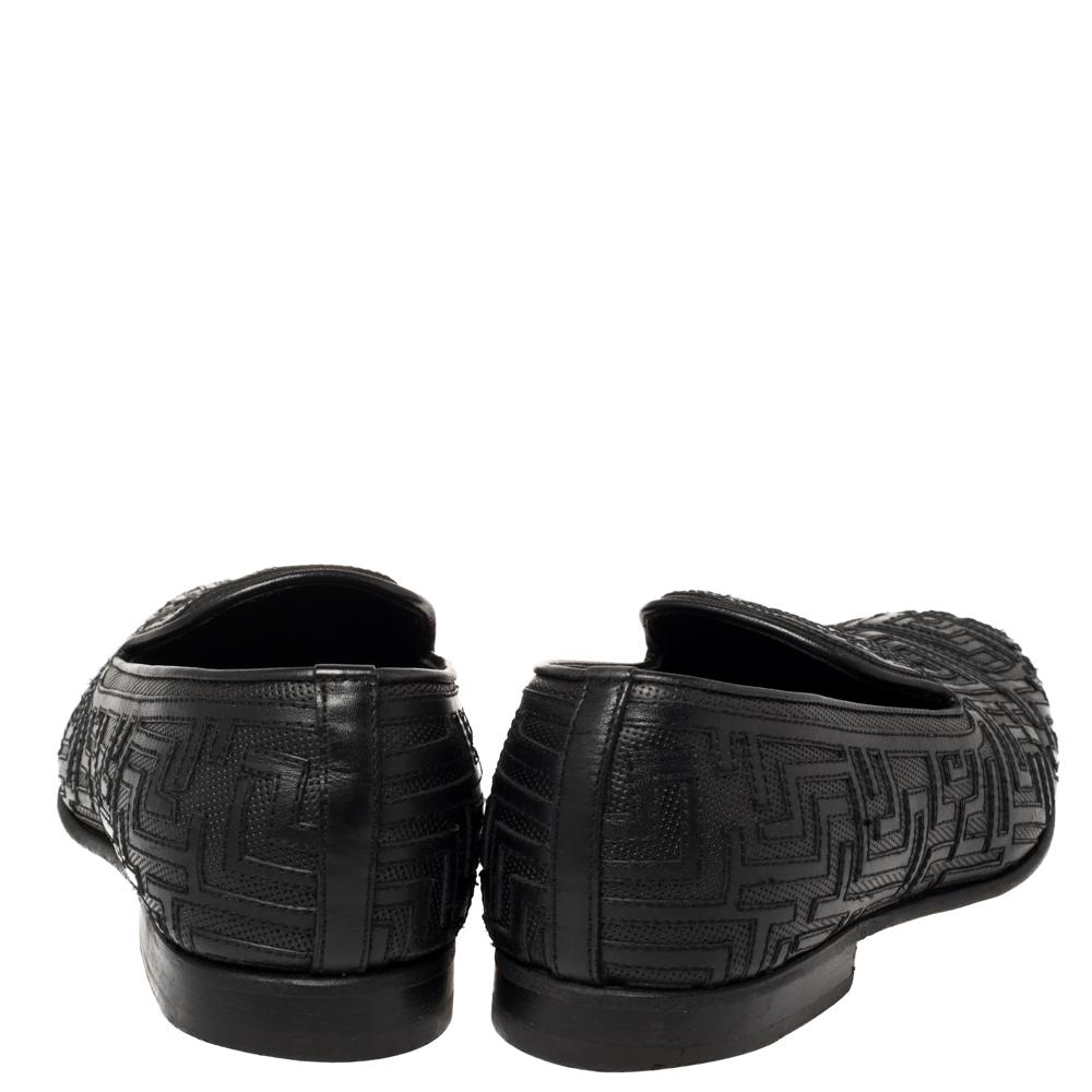 Noir Versace - Chaussures de smoking en cuir noir, taille 42 en vente