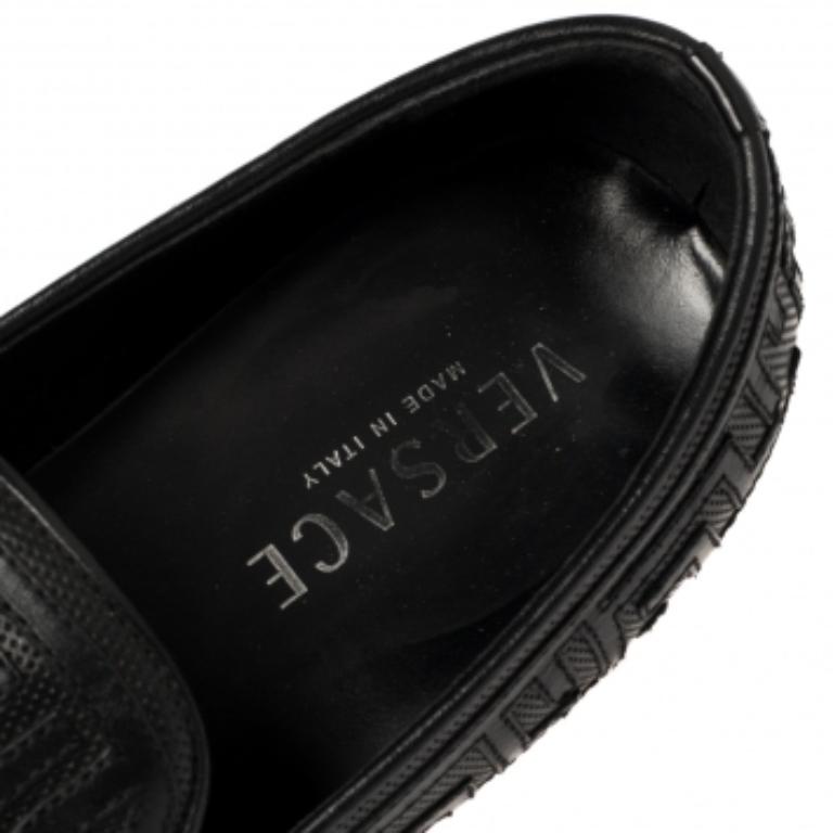 Versace Black Leather Smoking Slippers Size 42 For Sale 1
