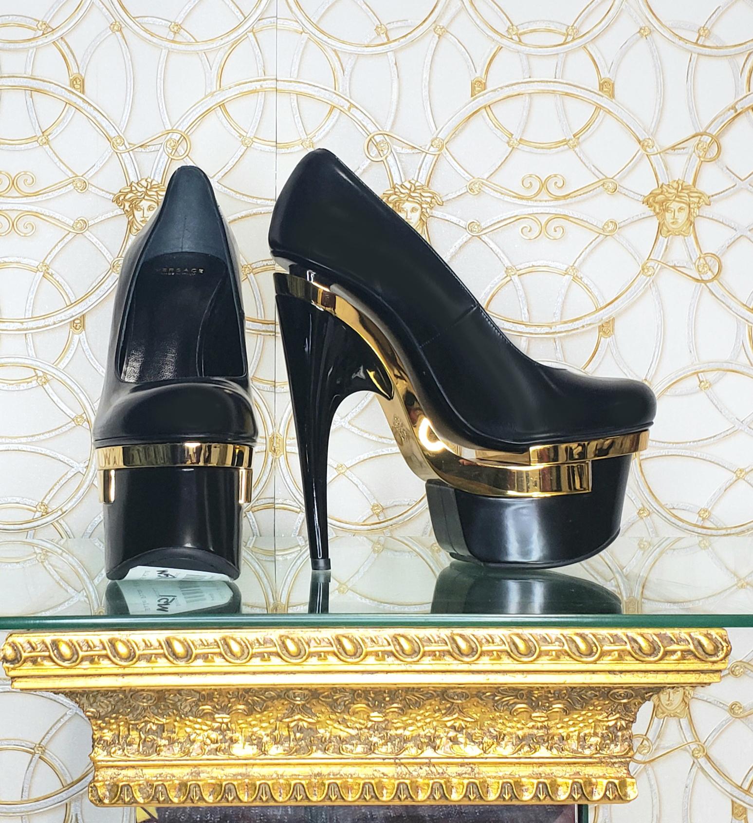 VERSACE BLACK LEATHER TRIPLE PLATFORM PUMP Shoes In New Condition In Montgomery, TX