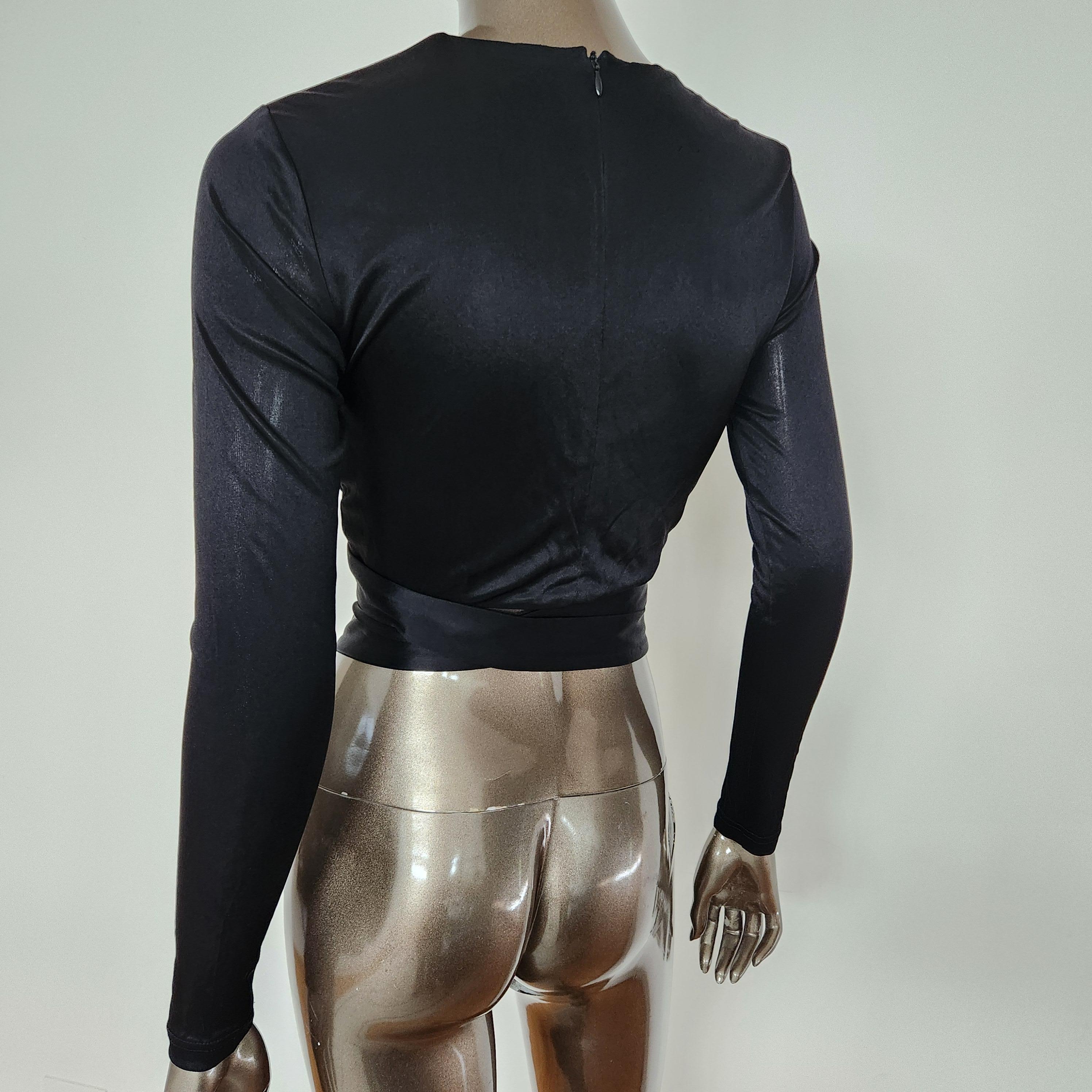 Versace Top nero a maniche lunghe con cintura Medusa 38 In condizioni buone in vendita a PUTNEY, NSW
