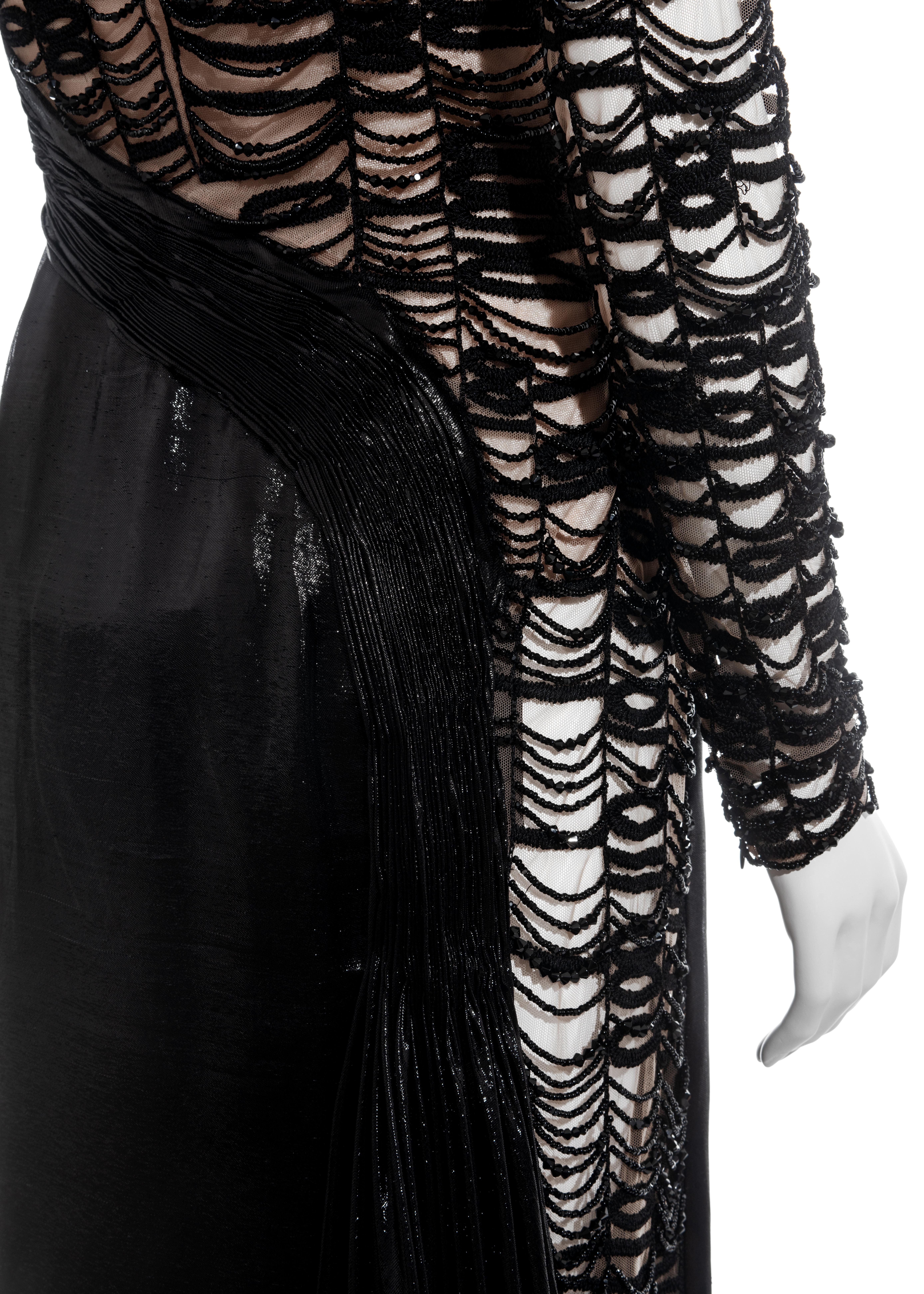 Robe de soirée formée à une manche en lurex noir perlé, saison 2013, Versace en vente 5