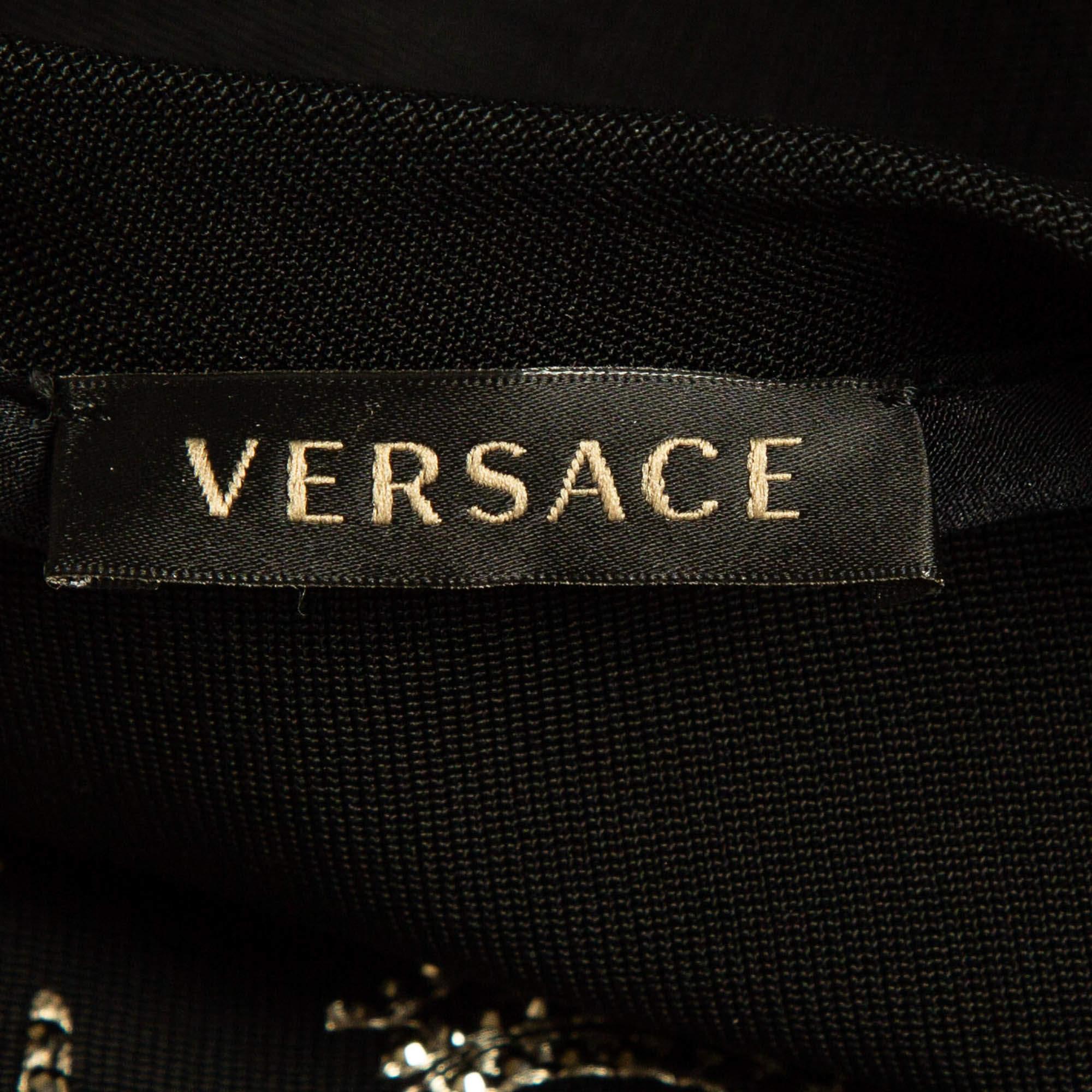 Versace Felpa nera Medussa ricamata in maglia stretch M. In condizioni buone a Dubai, Al Qouz 2
