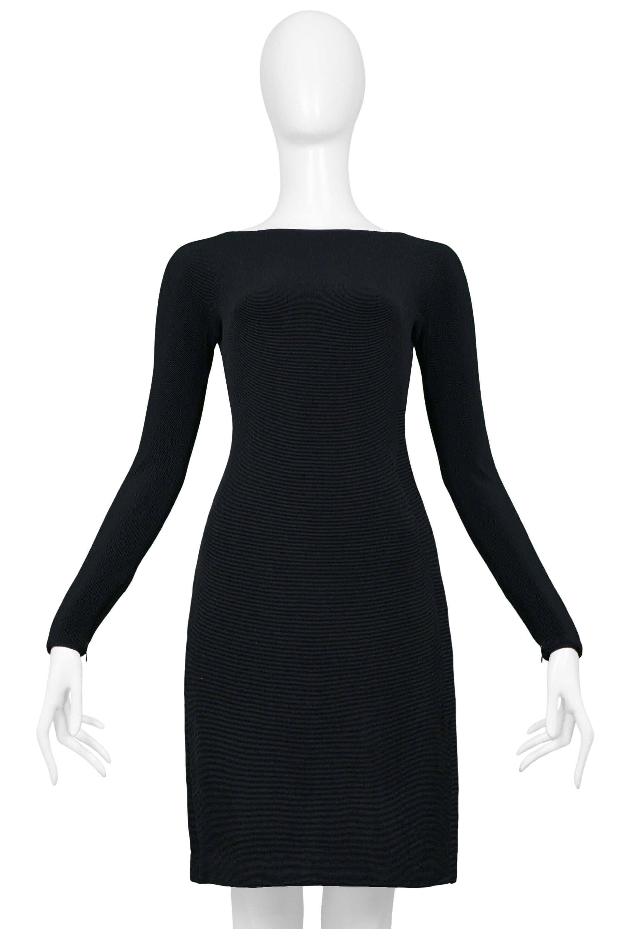 Noir Versace - Mini robe de cocktail noire avec découpes dans le dos en vente