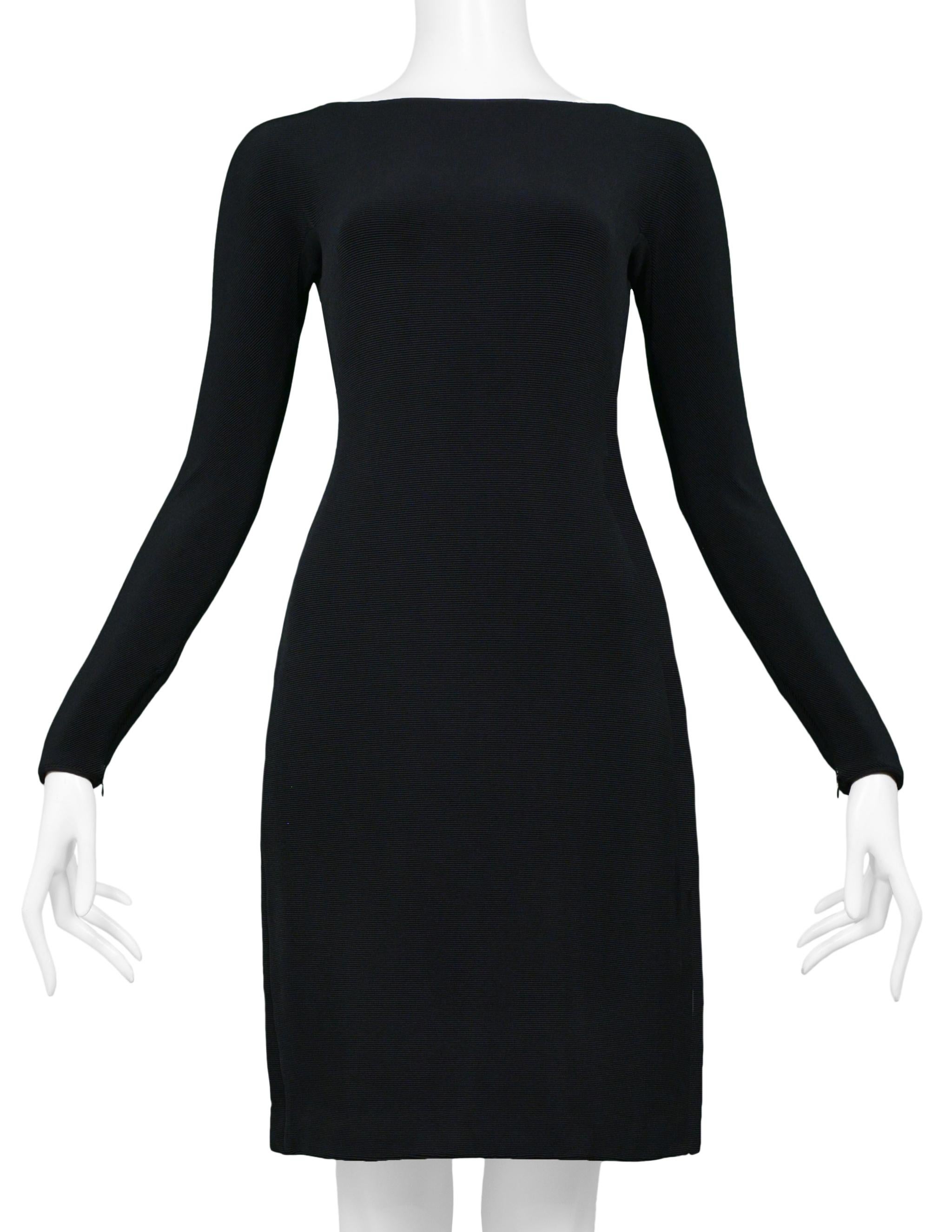 Versace - Mini robe de cocktail noire avec découpes dans le dos Excellent état - En vente à Los Angeles, CA