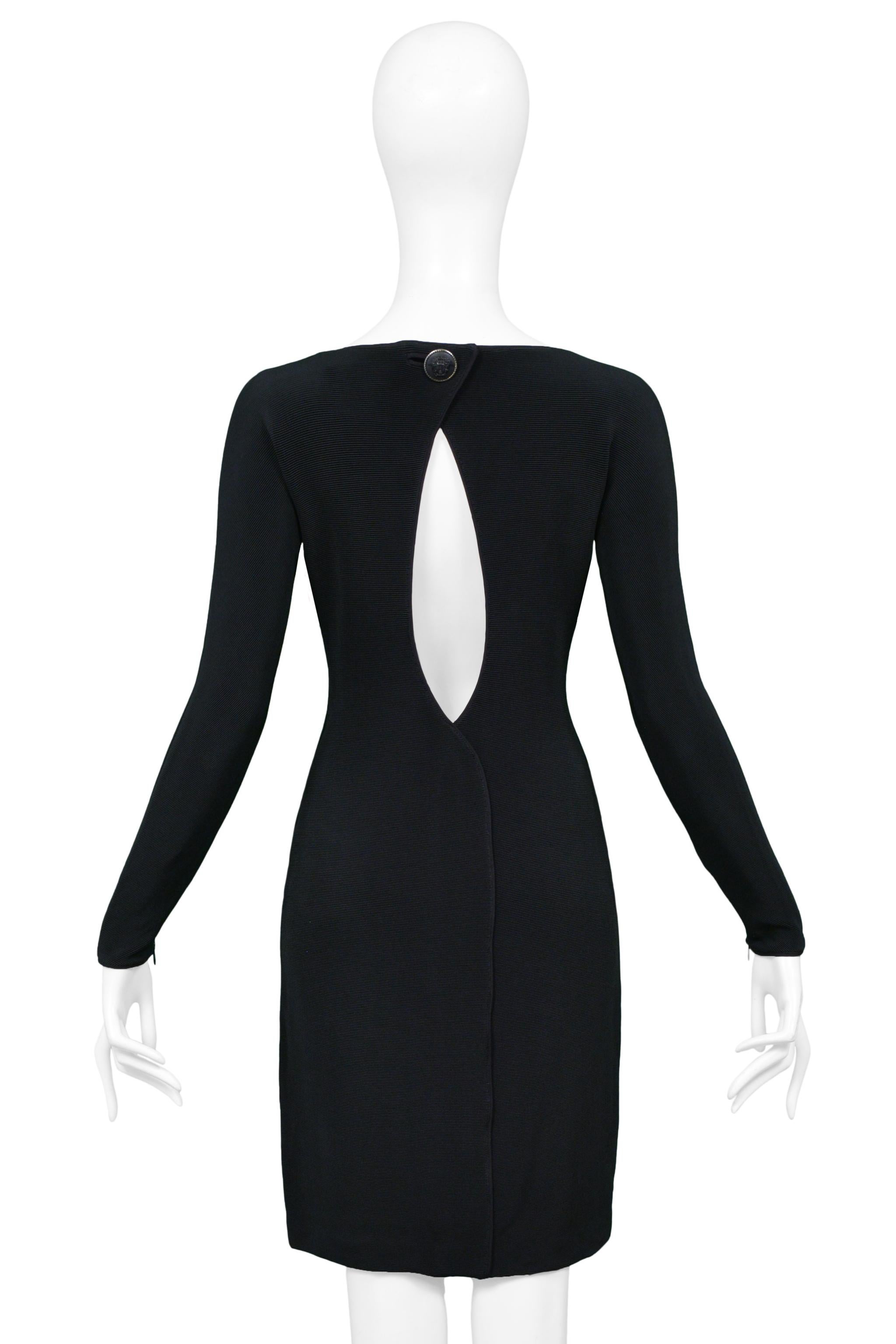 Versace - Mini robe de cocktail noire avec découpes dans le dos en vente 1