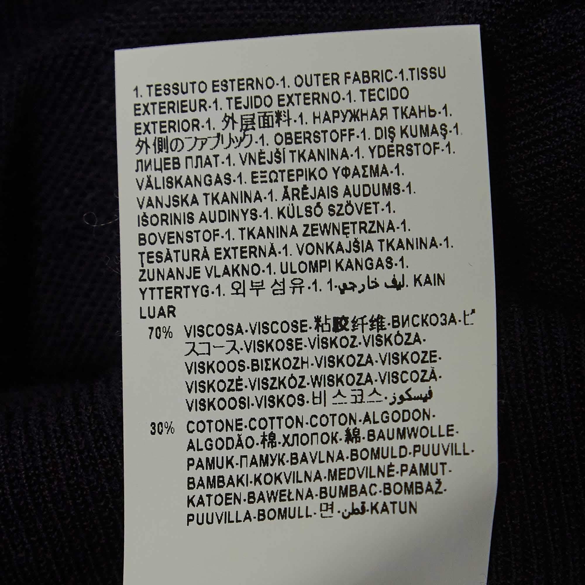 Versace Black Navy Blue Cut-Out Knit Crew Neck Sweatshirt XL In Excellent Condition For Sale In Dubai, Al Qouz 2