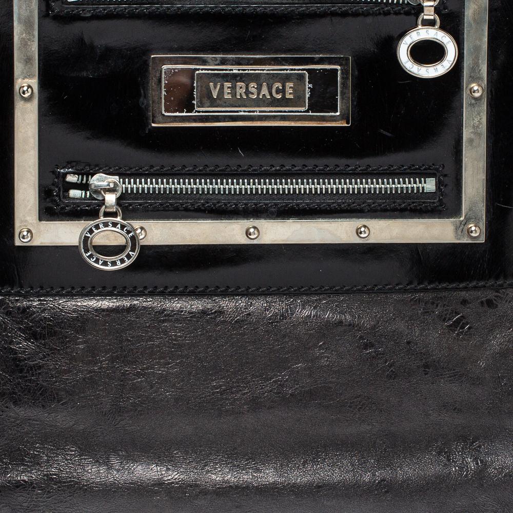Versace Hit Satchel aus schwarzem Lack und Leder 3