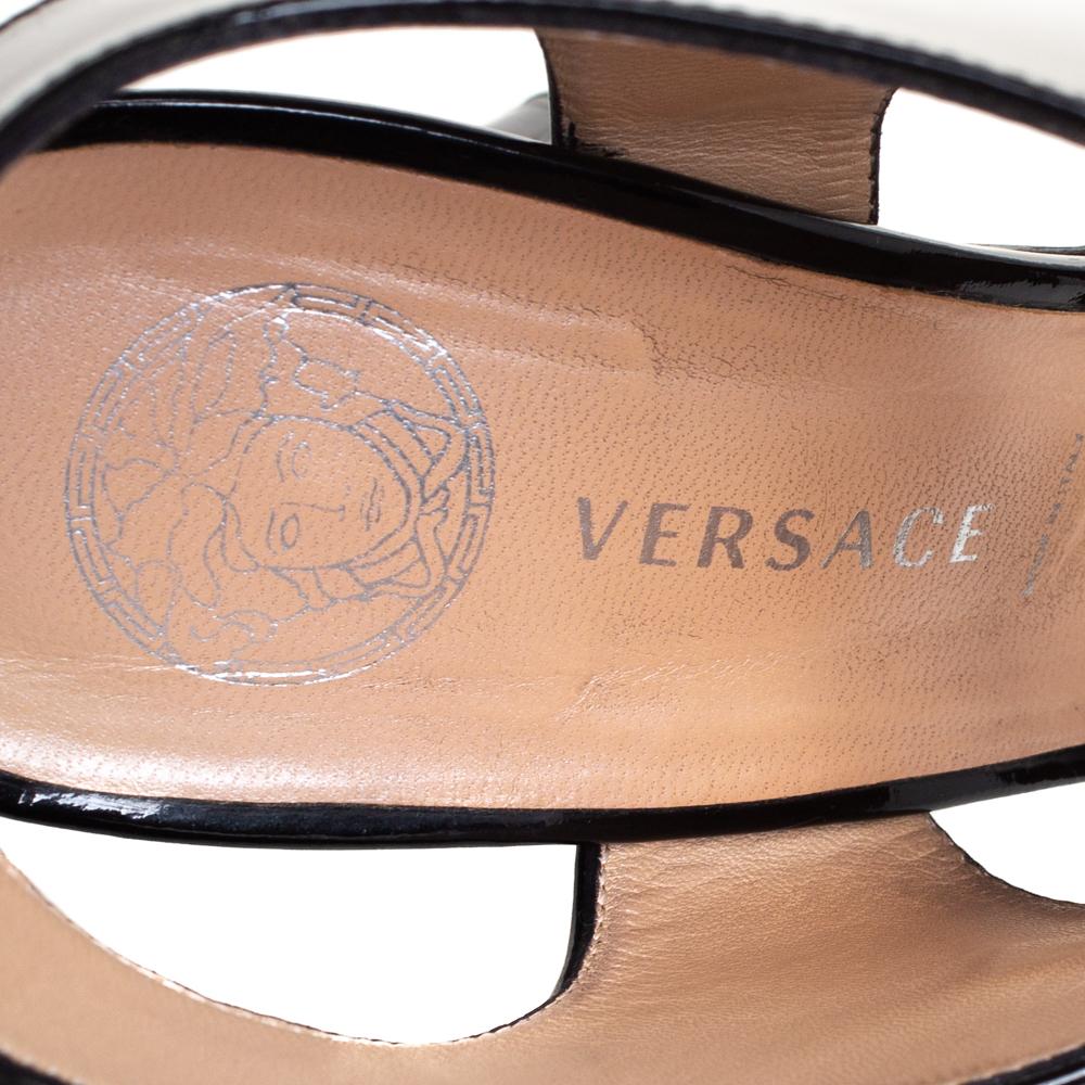 Versace Schwarz Patent Leder Knöchel Manschette Sandalen Größe 40 2