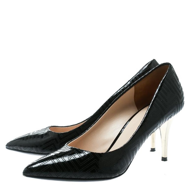 Versace Black Patent Leather Leather Pointed Toe Pumps Size 39 For Sale ...