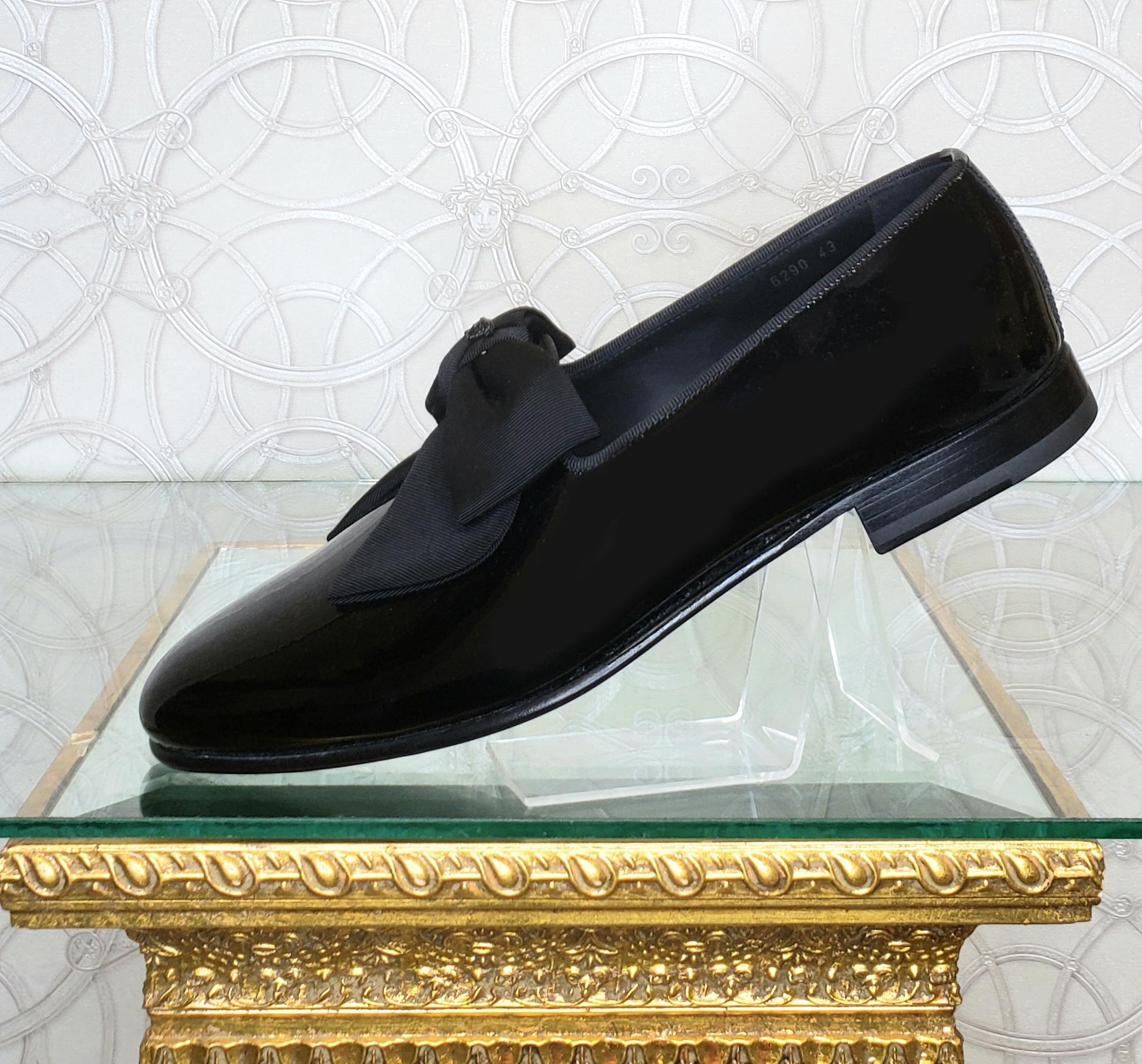 VERSACE BLACK PATENT LEATHER LOAFER Shoes 43 - 10 In New Condition In Montgomery, TX