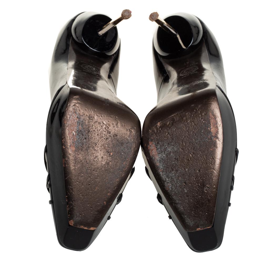 Versace Black Patent Leather Medusa Logo Pointed Toe Pumps Size 41 3