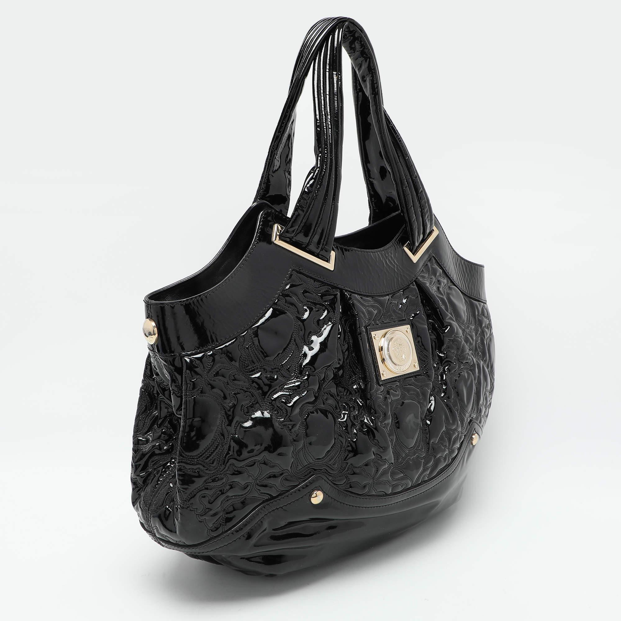 Versace Black Patent Leather Satchel In Good Condition For Sale In Dubai, Al Qouz 2