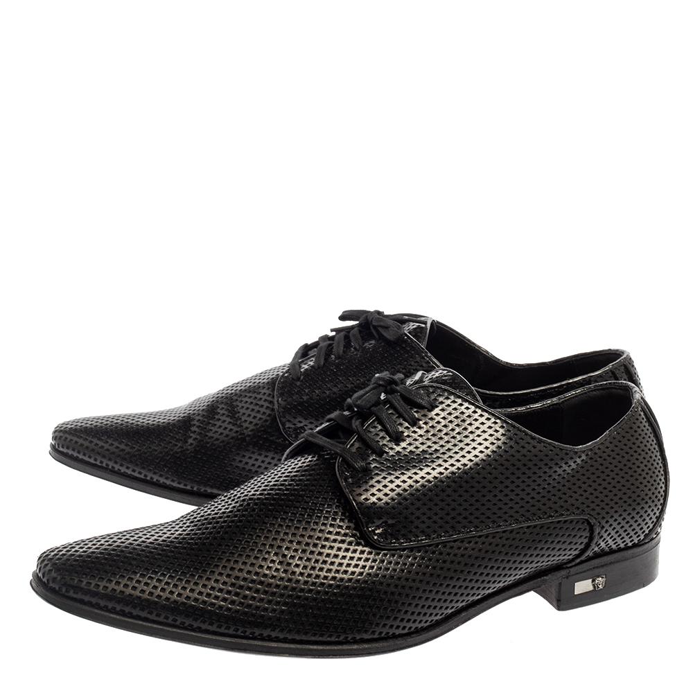 Versace Black Perforated Leather Derby Size 45 In Good Condition In Dubai, Al Qouz 2