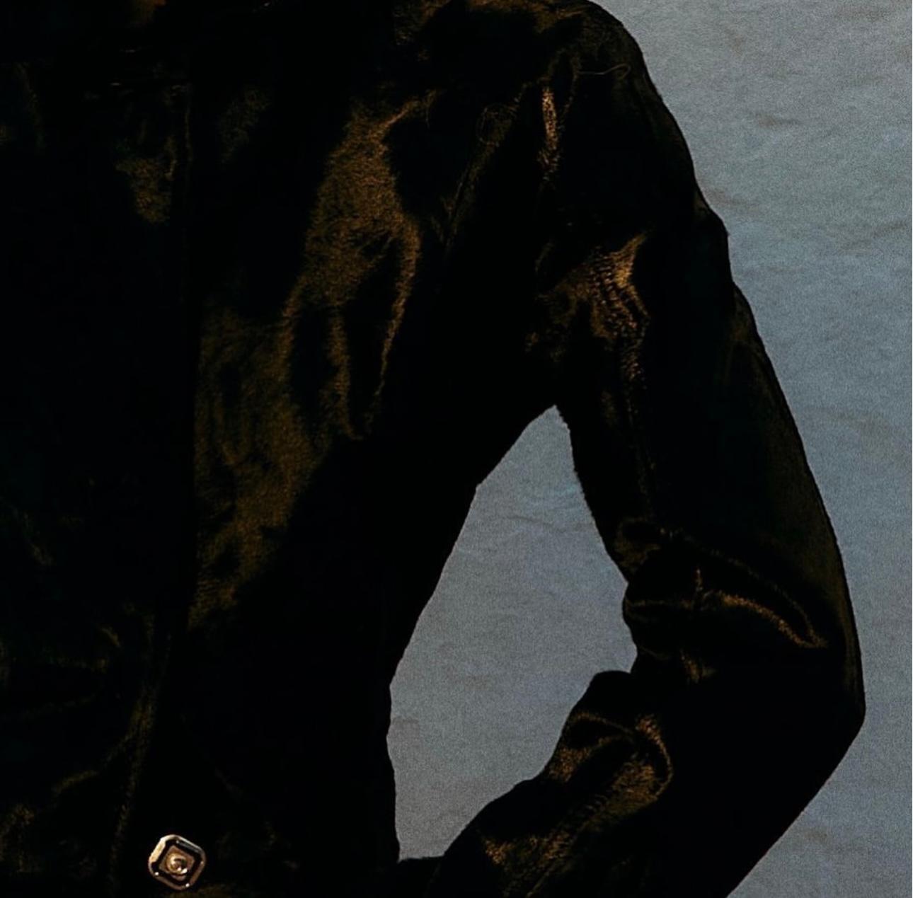 Coates in pelo di cavallino nero Versace In condizioni ottime in vendita a Eivissa, ES