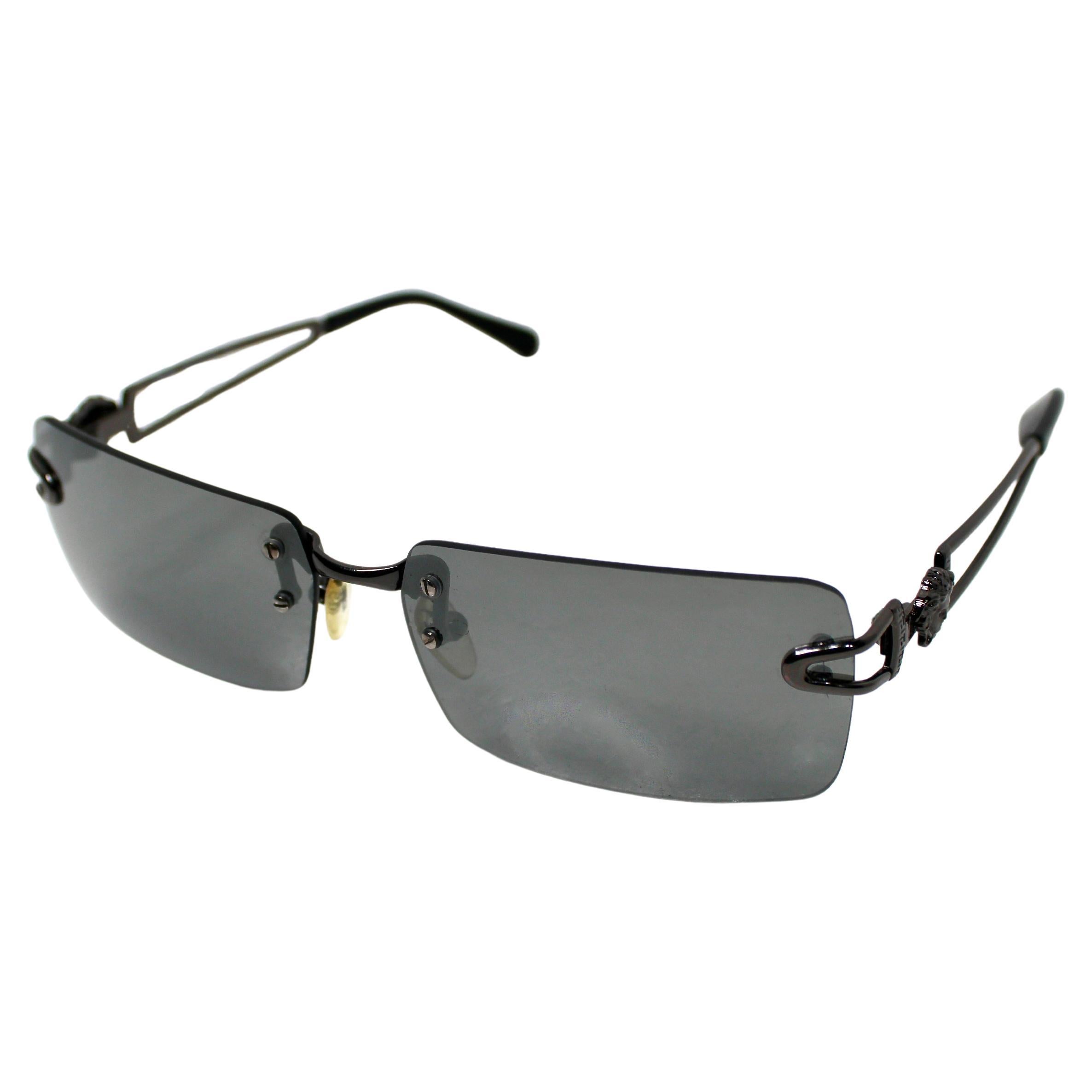 Versace Schwarze randlose verspiegelte Metall-Sonnenbrille circa 1990er Jahre im Angebot