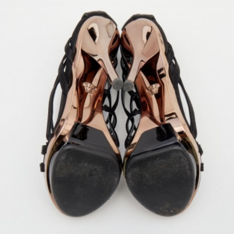 Sandalias de tiras de raso negro Versace talla 37 Negro en venta