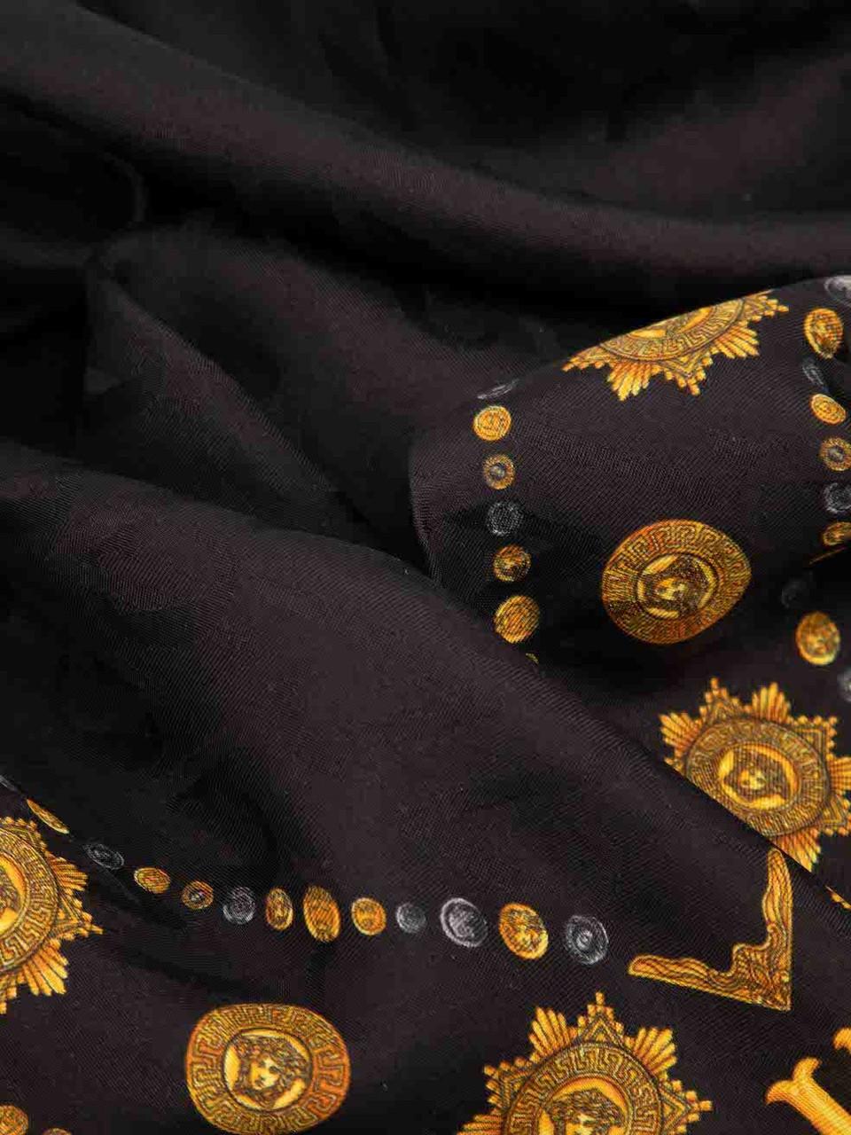 Écharpe Medusa de Versace noire Pour femmes en vente