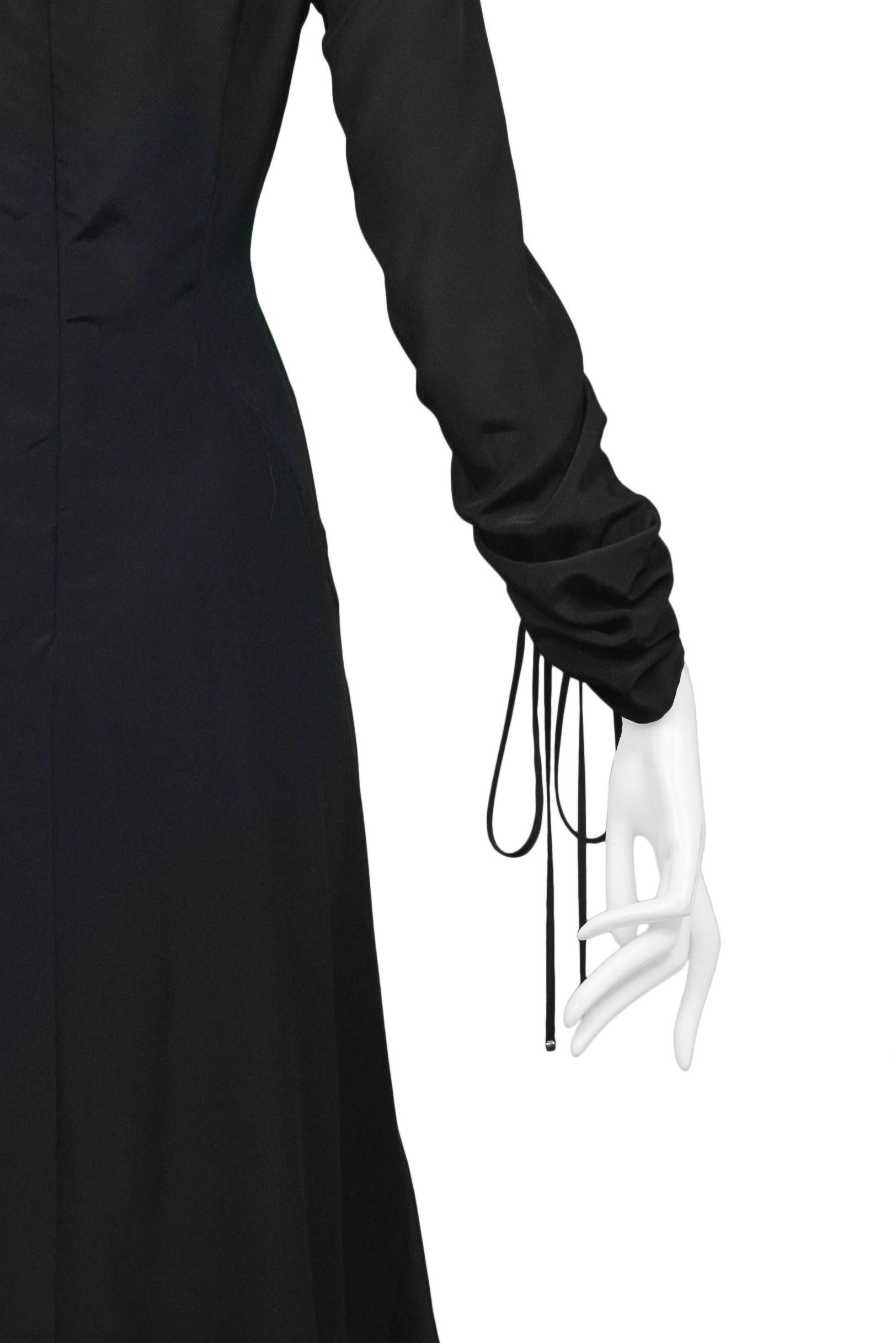 Versace, mini-robe noire avec cordons de serrage et décolleté plongeant, années 2000 Pour femmes en vente