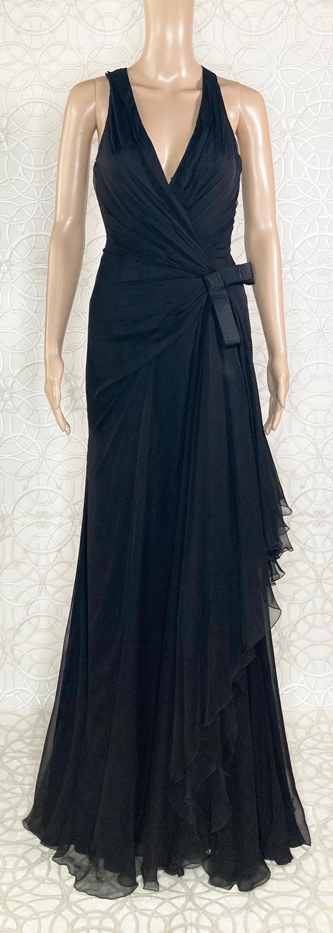 VERSACE BLACK SILK VANITAS DETAIL LONG GOWN Dress 38 -2 For Sale 4