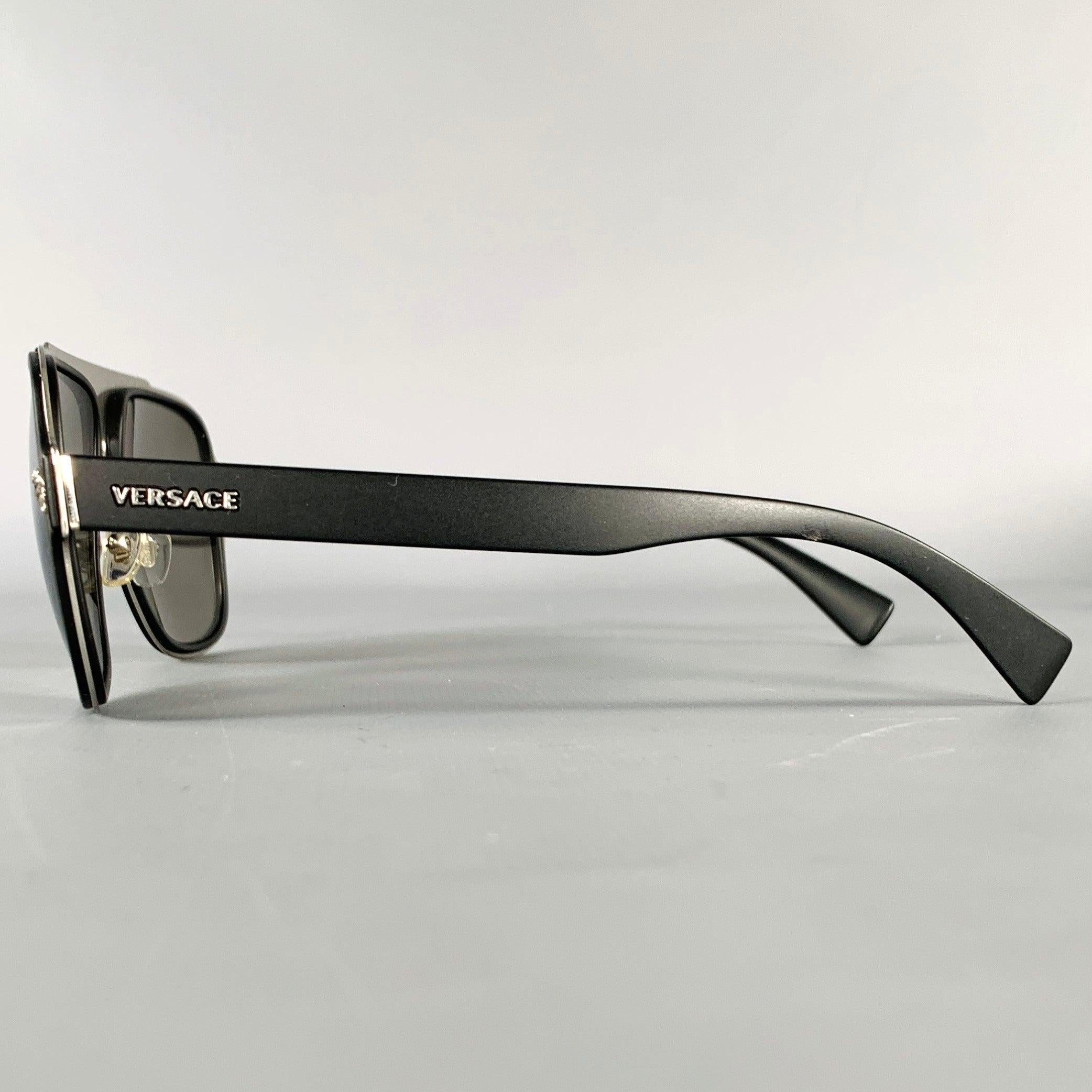 VERSACE Black Silver Medusa Heads Metal Sunglasses In Excellent Condition For Sale In San Francisco, CA