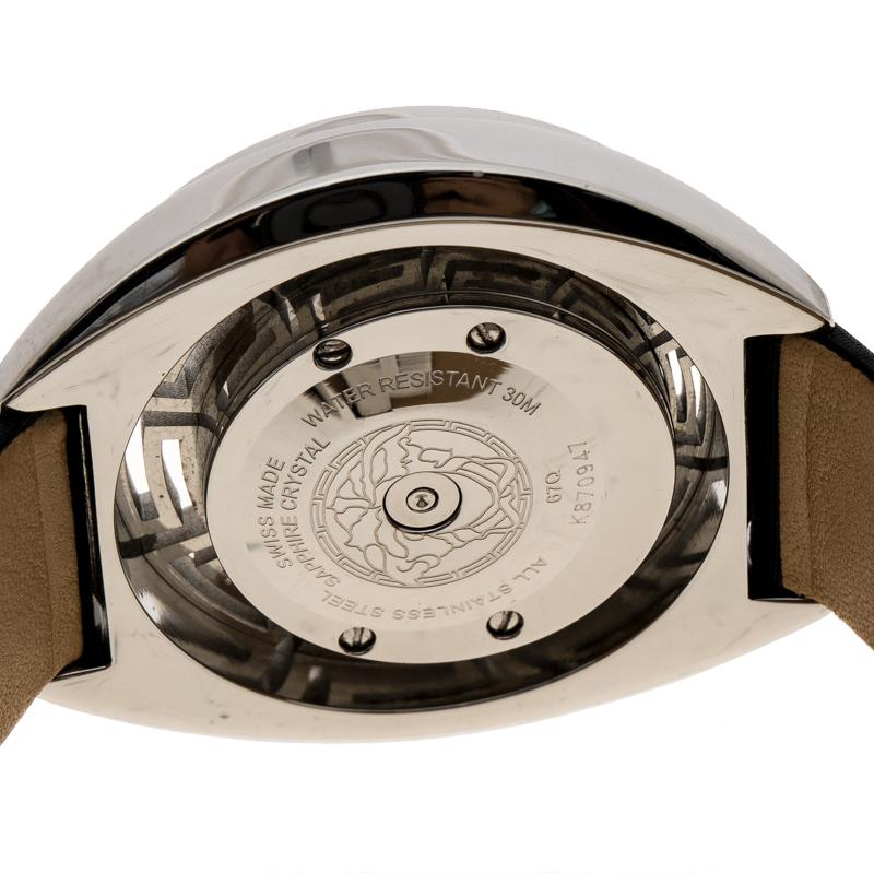 Contemporary Versace Black Stainless Steel 67Q Women's Wristwatch 39 mm