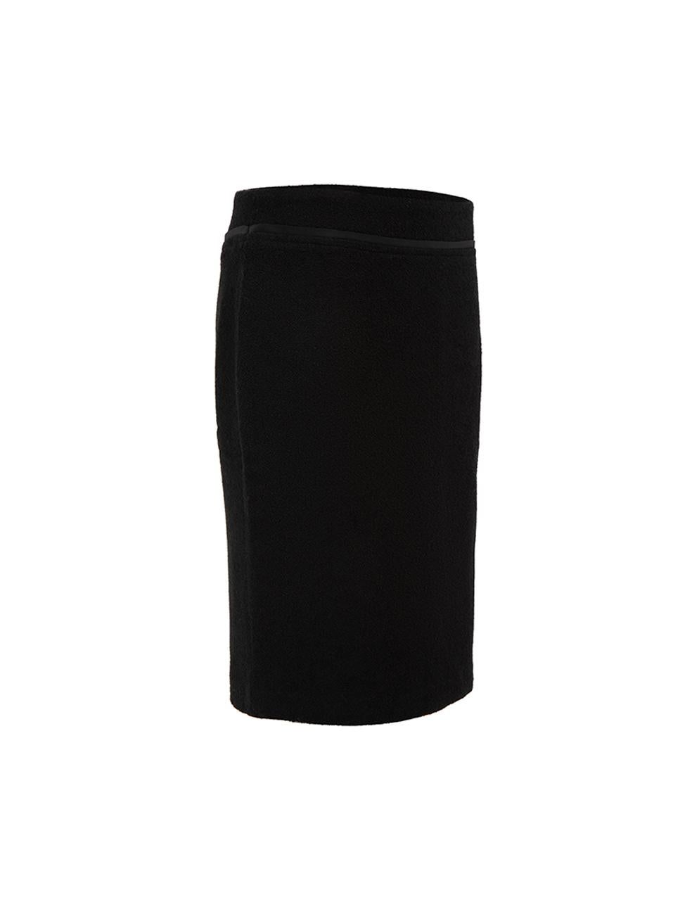CONDITION is Very good. Minimal wear to skirt is evident. Minimal wear to the outer mixed fabric and there are few loose threads on this used Versace designer resale item. 
 
 Details
 Black
 Cotton
 Pencil skirt
 Mini length
 Textured
 Side zip